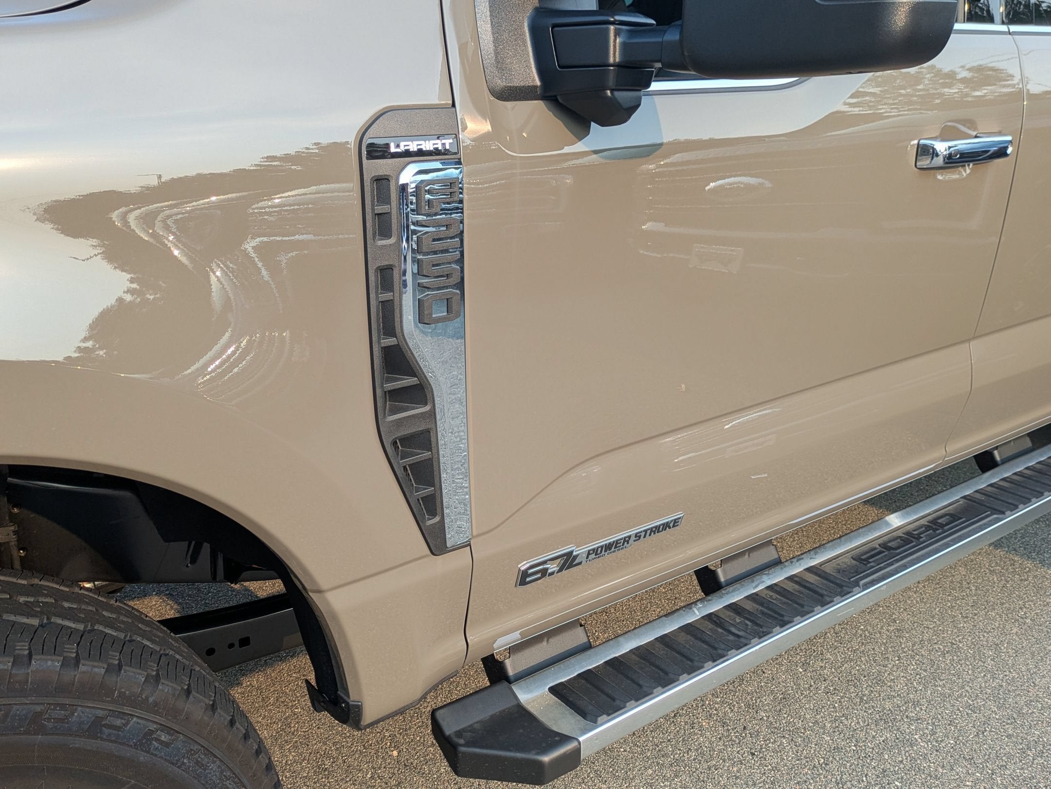 2026 Ford Super Duty F-250 SRW LARIAT