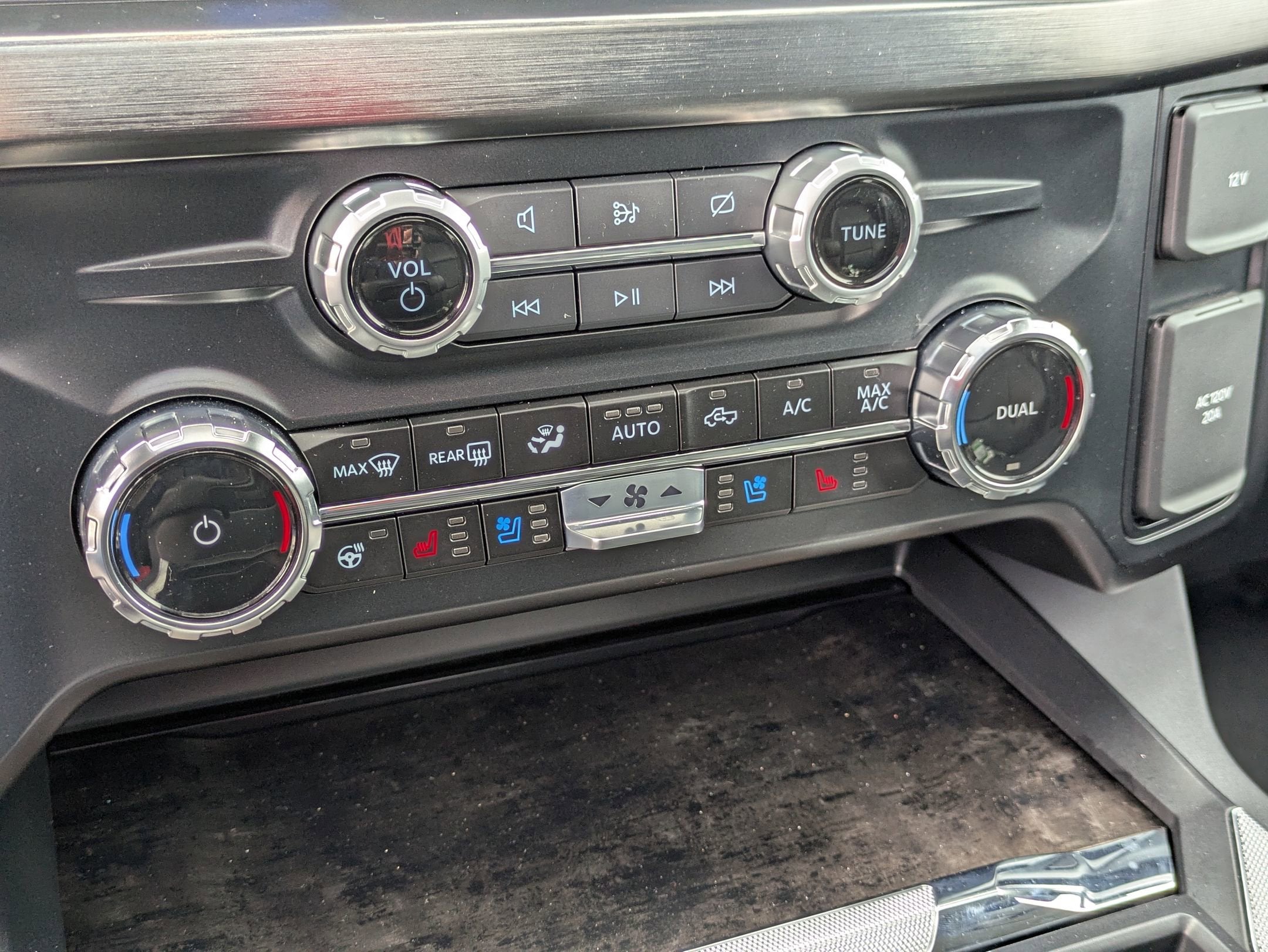 2024 Ford Super Duty F-250 SRW LARIAT