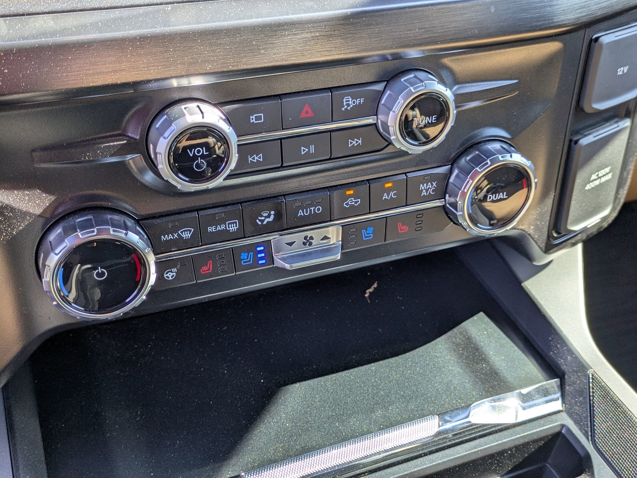 2026 Ford Super Duty F-250 SRW LARIAT - Crossroads Courtesy Demo