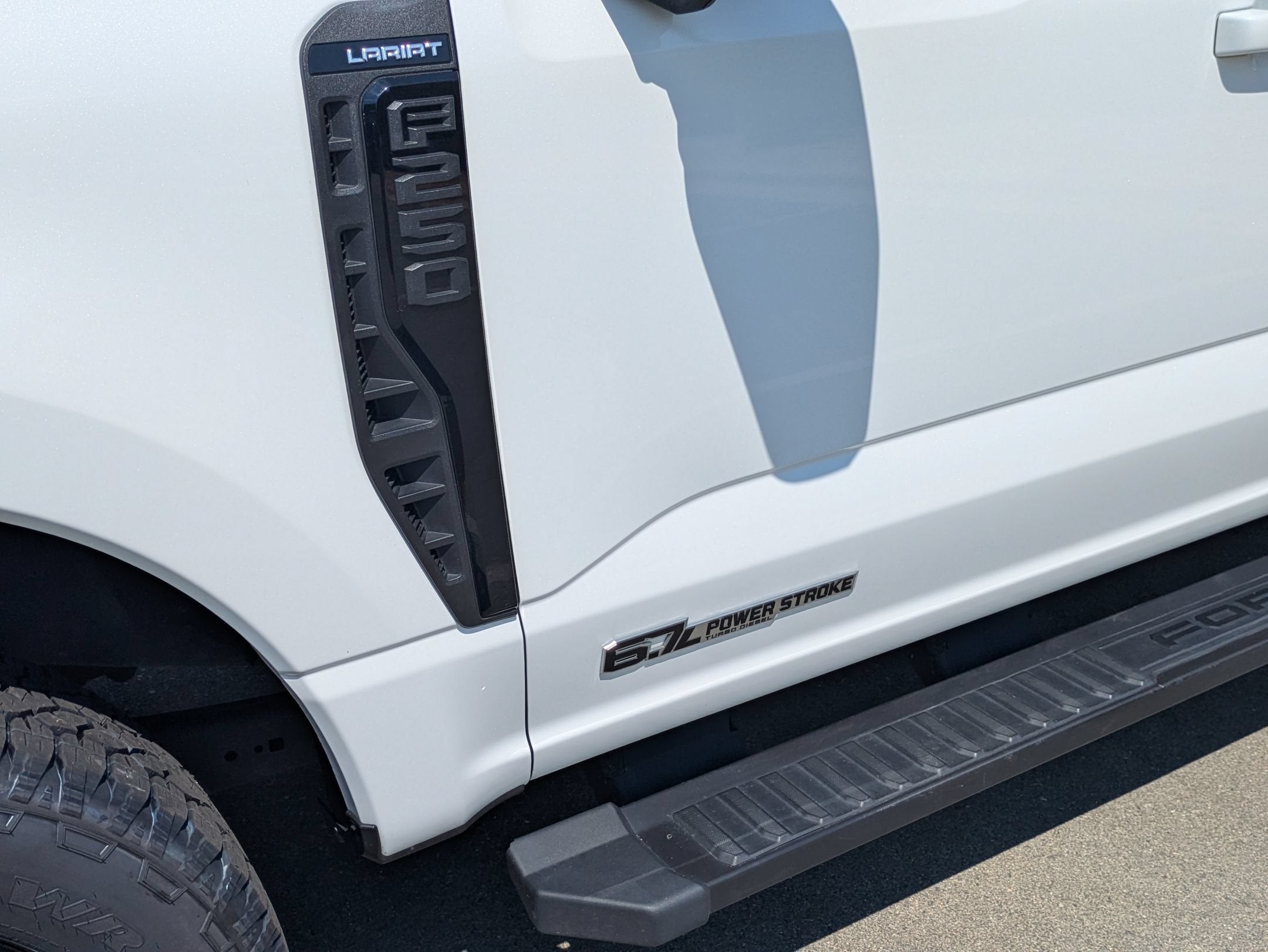 2023 Ford Super Duty F-250 SRW LARIAT