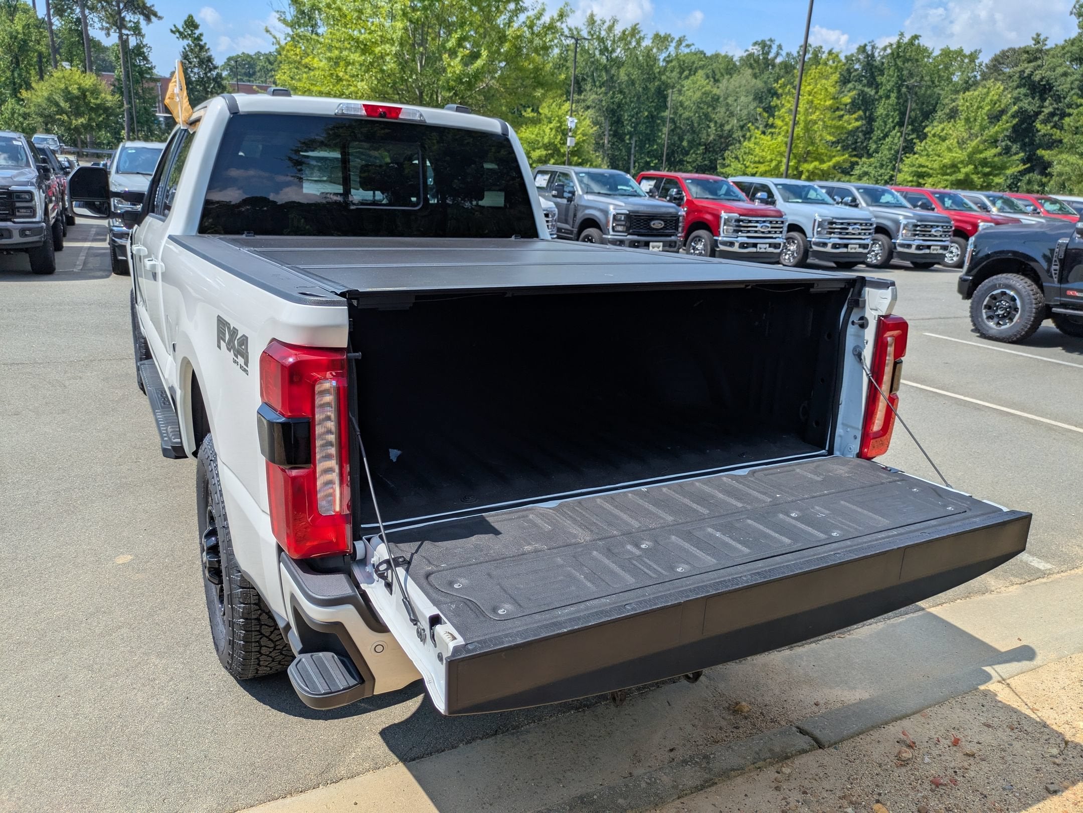 2023 Ford Super Duty F-250 SRW LARIAT