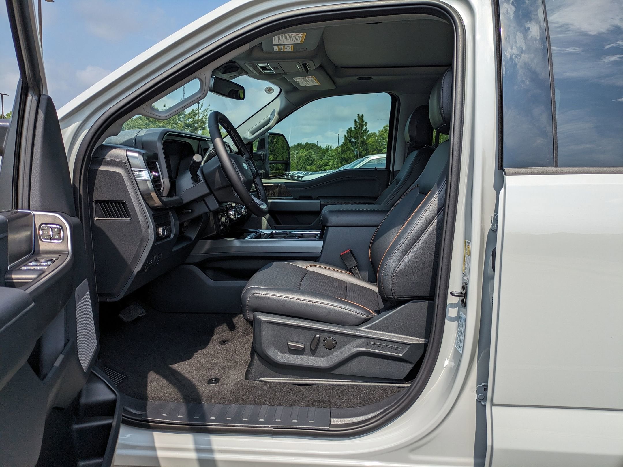 2025 Ford Super Duty F-250 SRW LARIAT