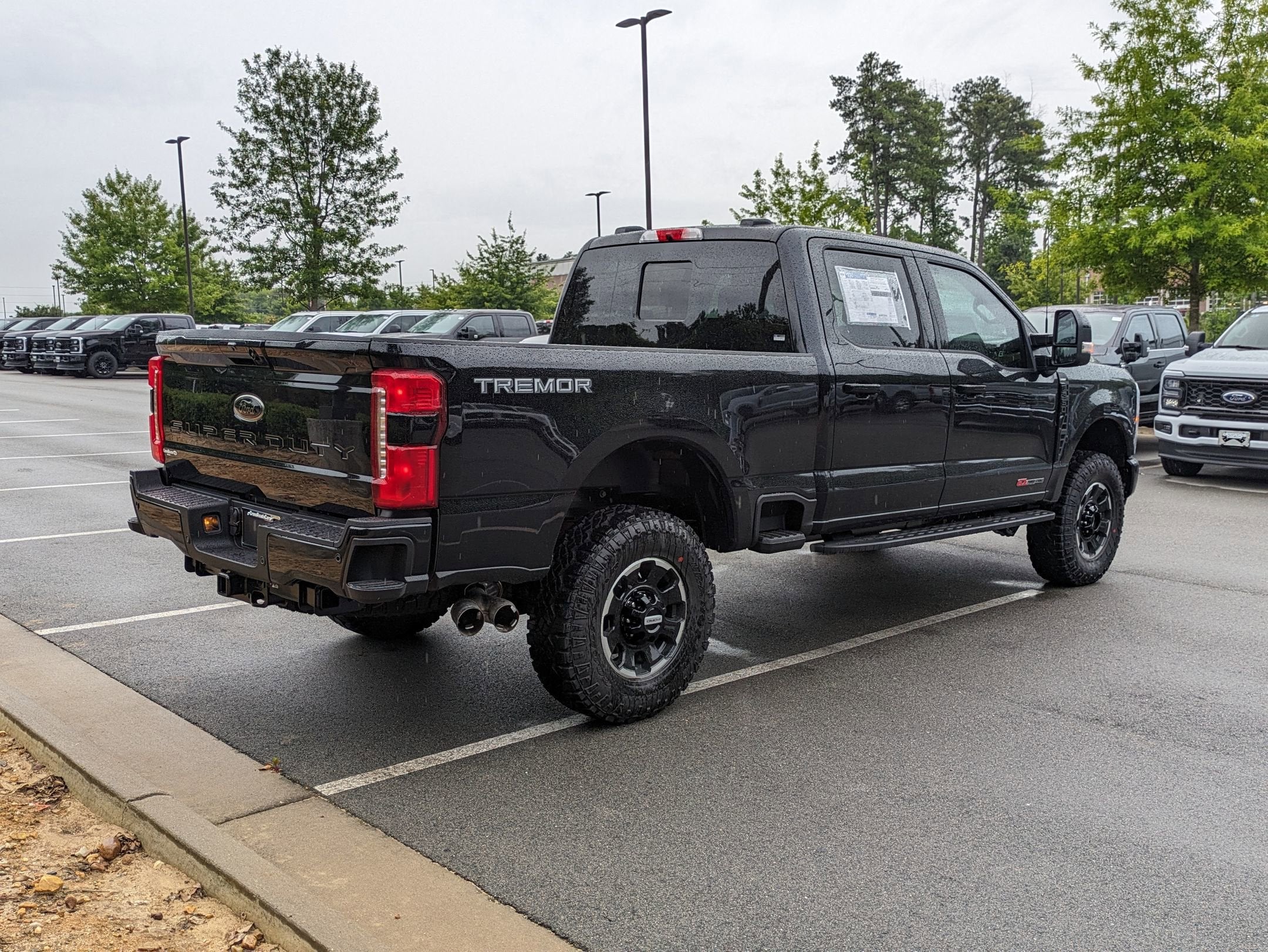 2025 Ford Super Duty F-350 SRW LARIAT