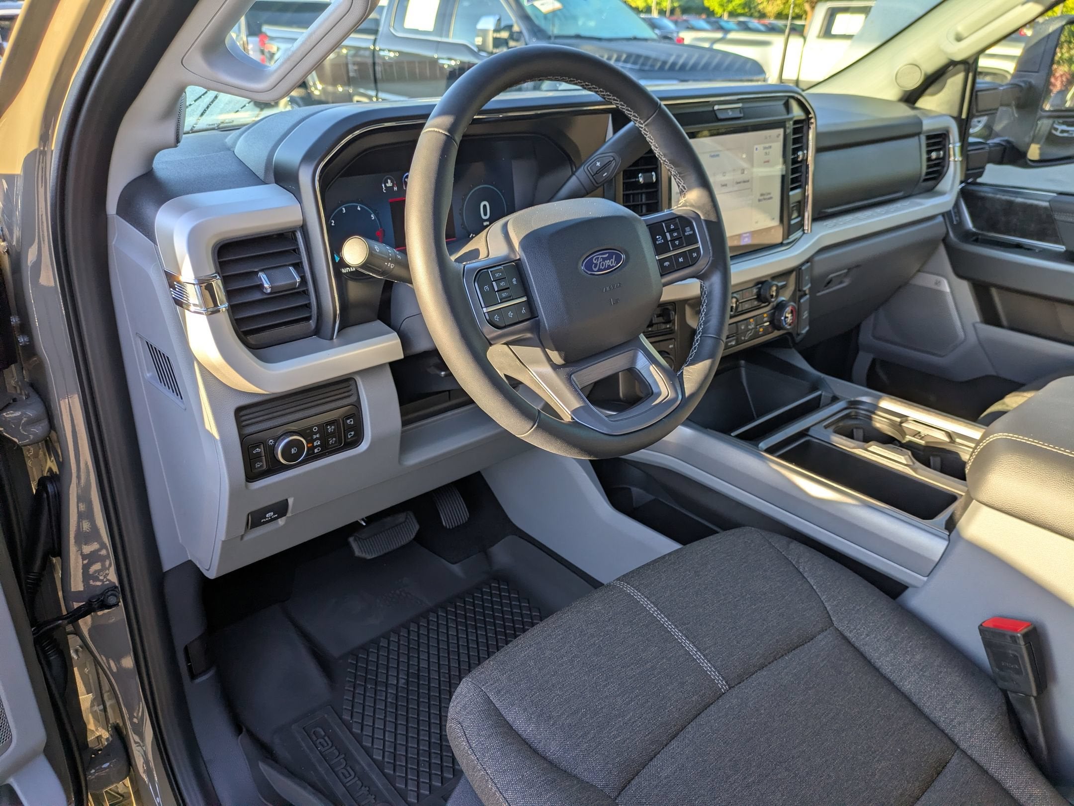 2027 Ford Super Duty F-350 SRW XLT