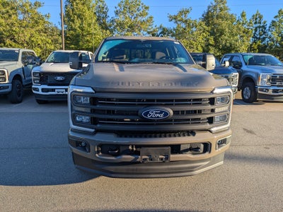 2027 Ford Super Duty F-350 SRW XLT