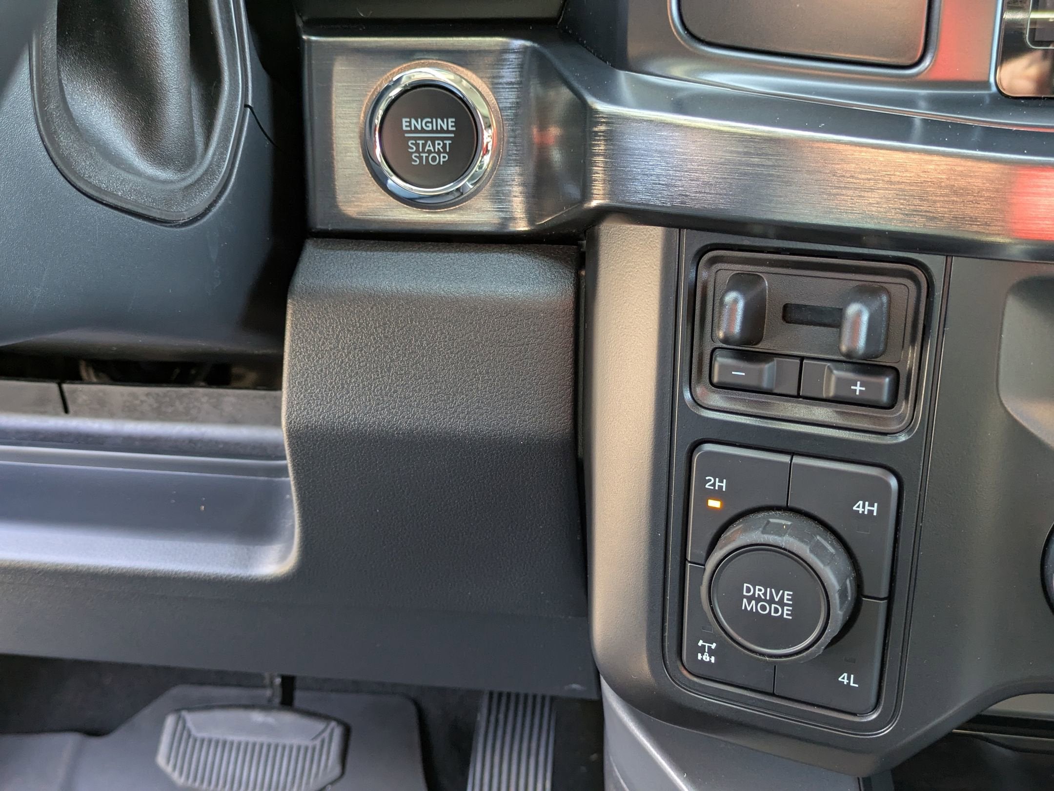 2024 Ford Super Duty F-350 SRW LARIAT