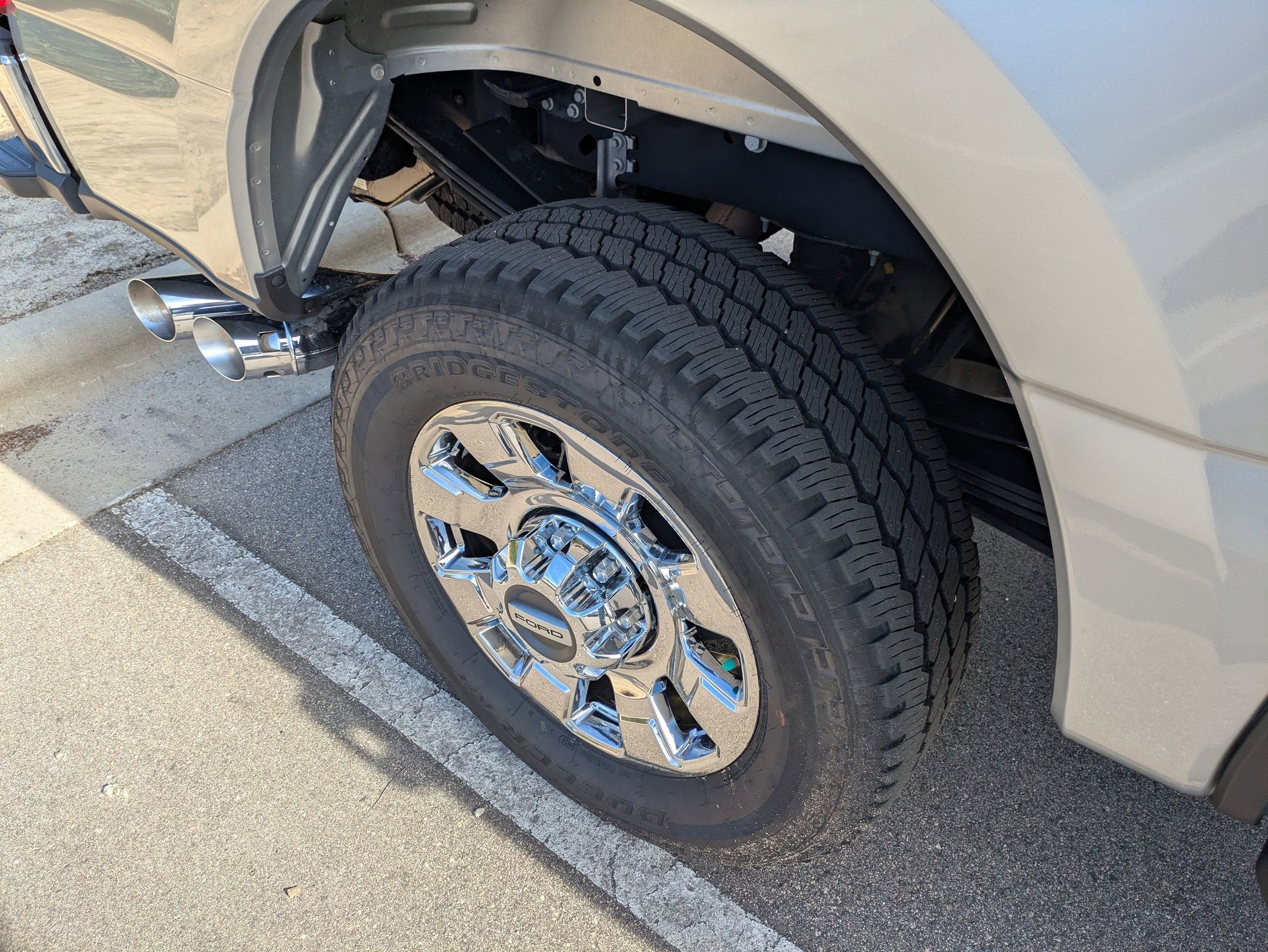 2024 Ford Super Duty F-350 SRW LARIAT