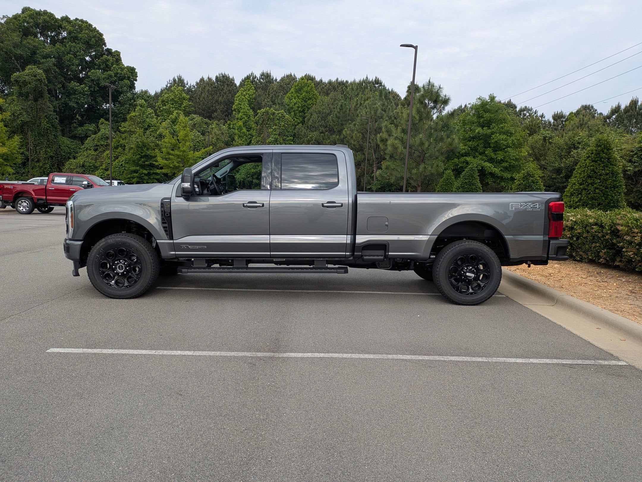 2026 Ford Super Duty F-350 SRW LARIAT