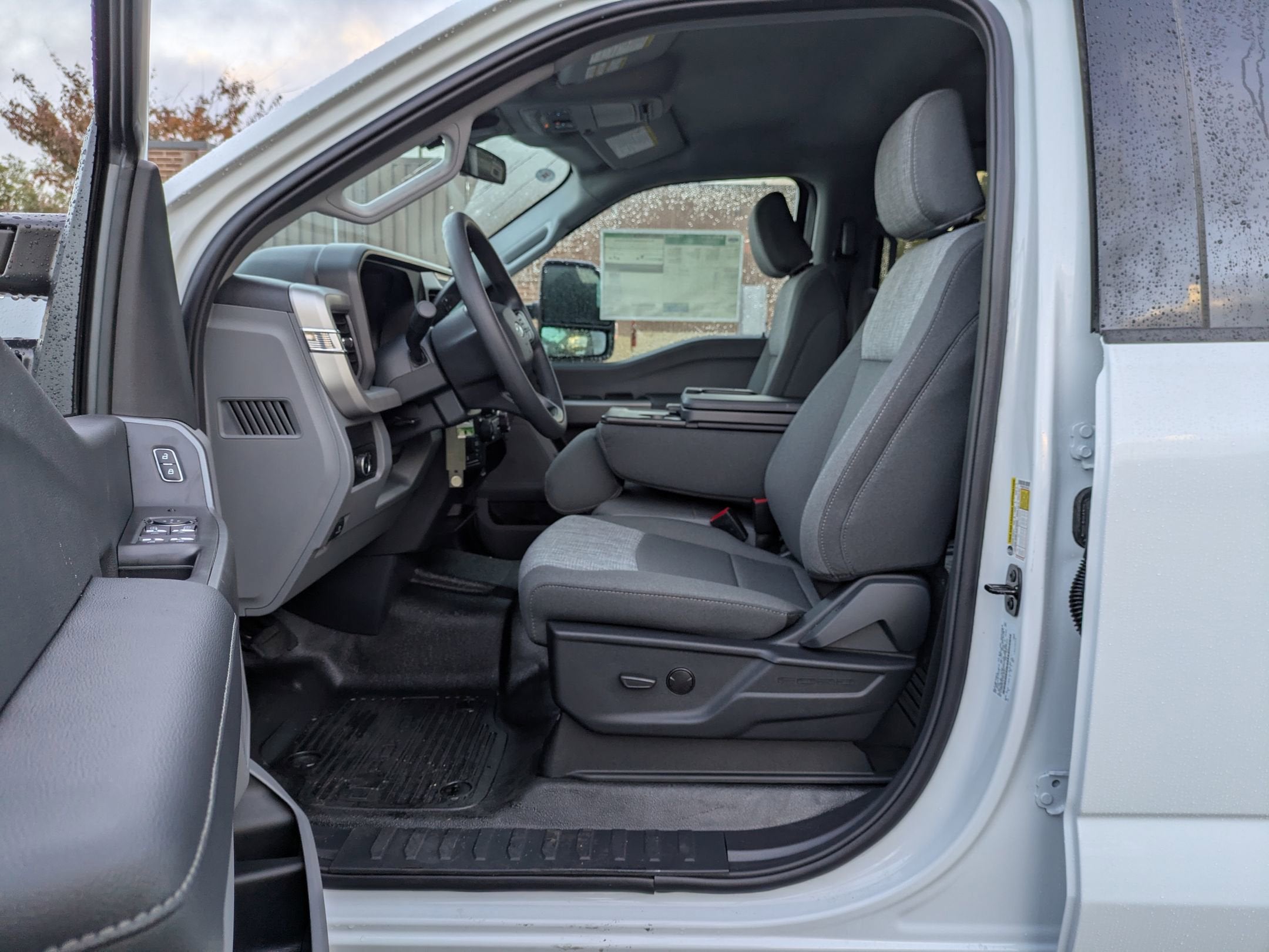 2026 Ford Super Duty F-350 SRW XLT