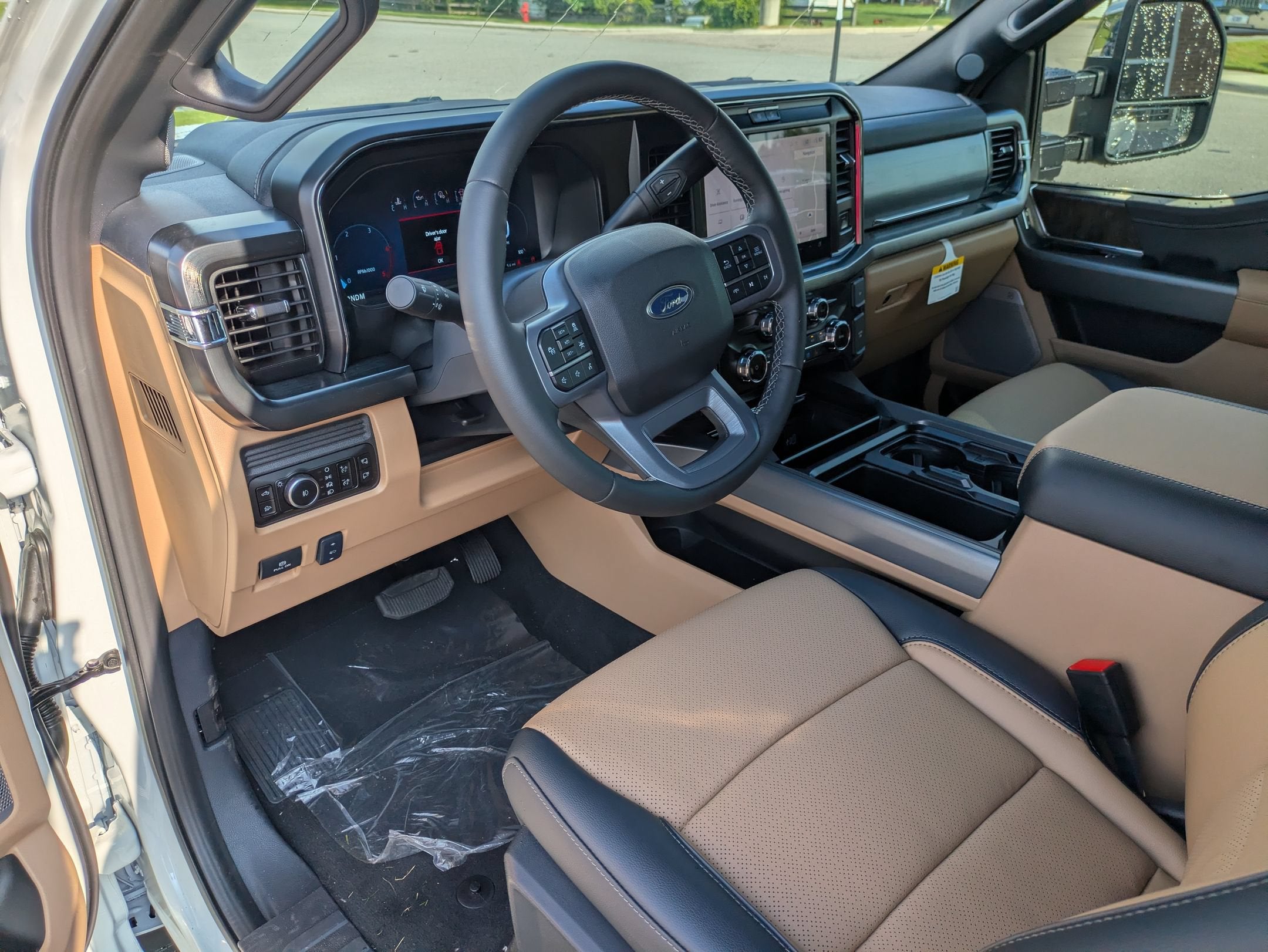 2026 Ford Super Duty F-350 DRW LARIAT