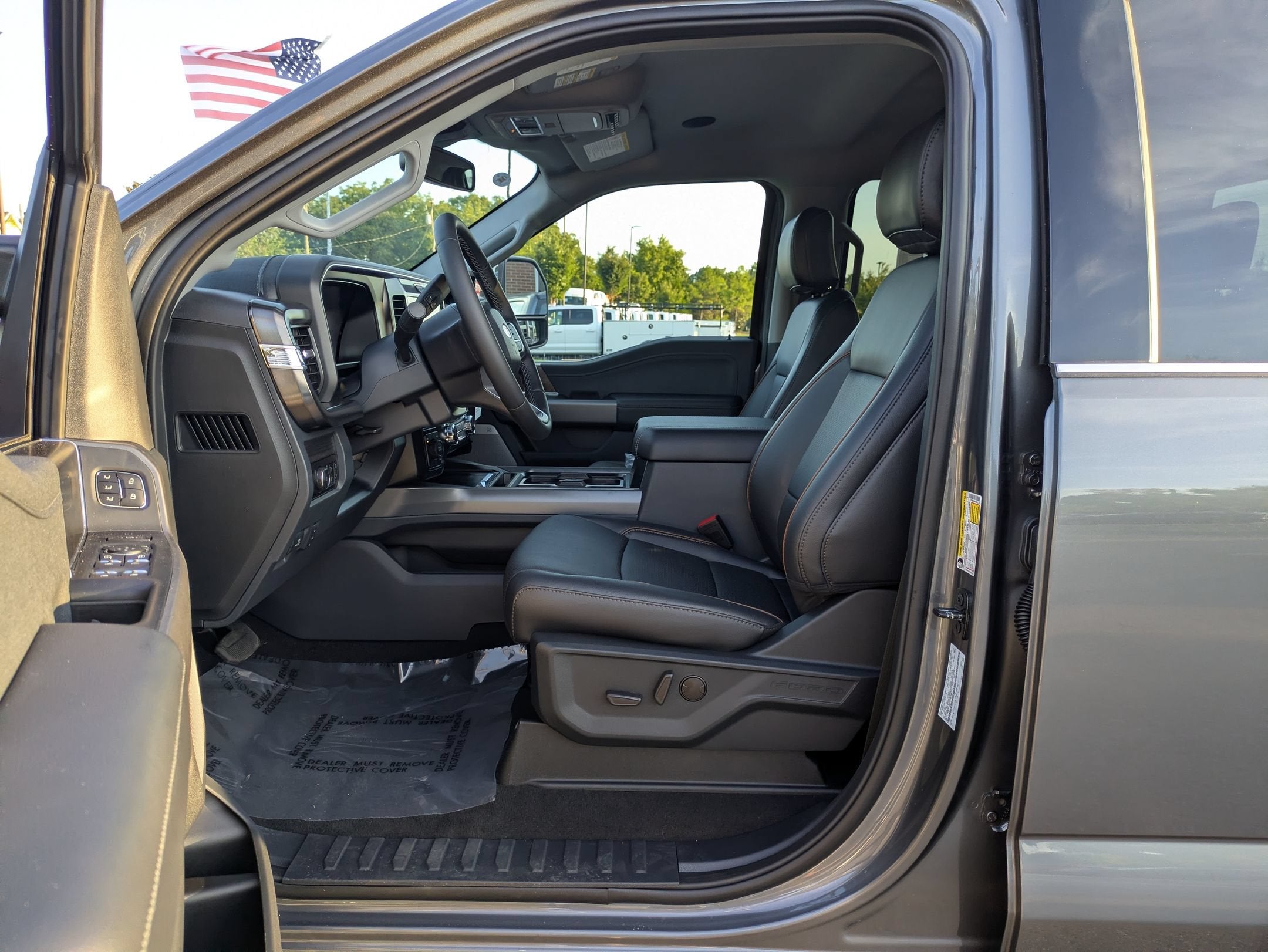 2026 Ford Super Duty F-350 DRW LARIAT