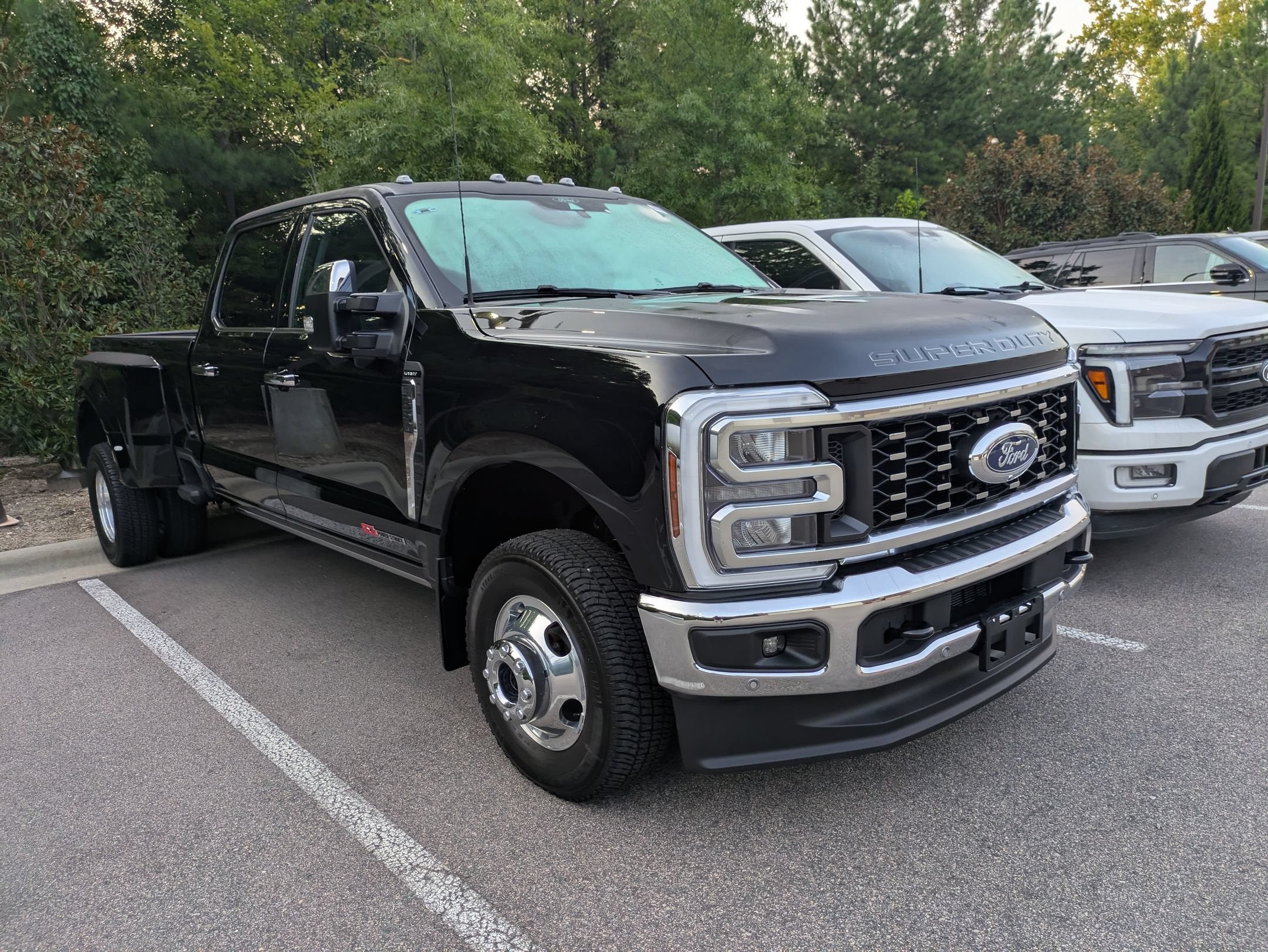 2026 Ford Super Duty F-350 DRW LARIAT