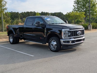 2023 Ford Super Duty F-350 DRW LARIAT