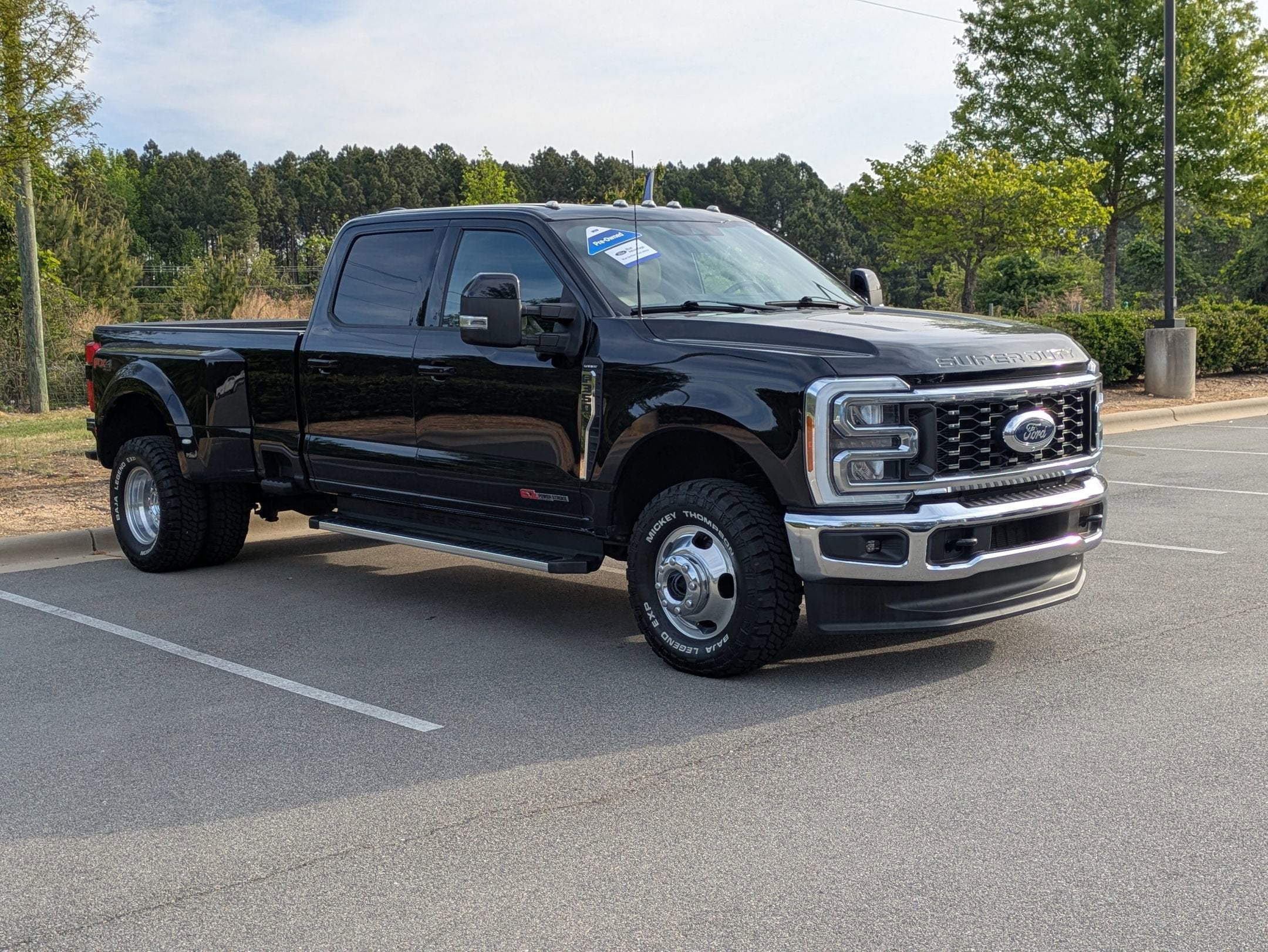 2023 Ford Super Duty F-350 DRW LARIAT