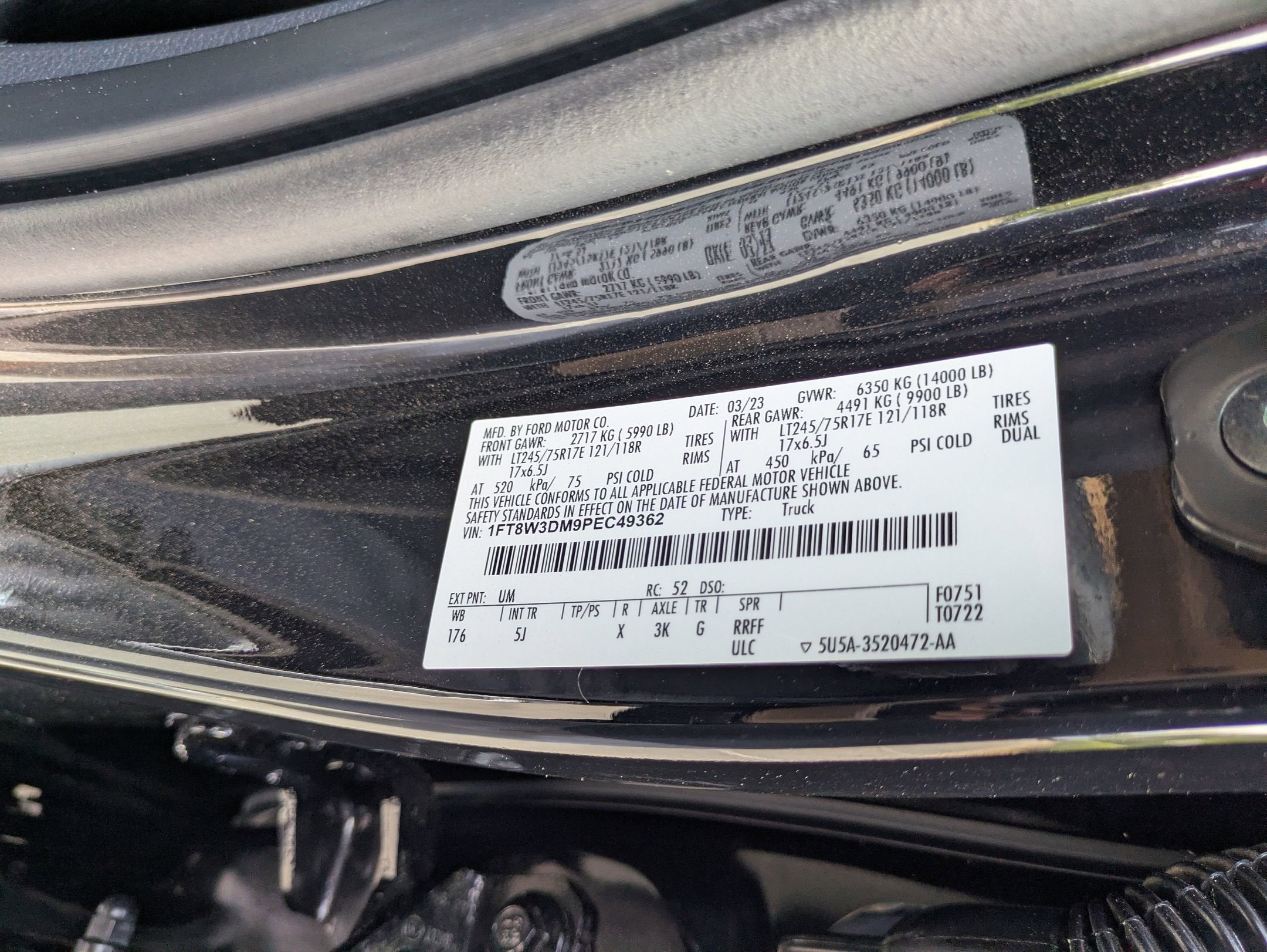 2023 Ford Super Duty F-350 DRW LARIAT