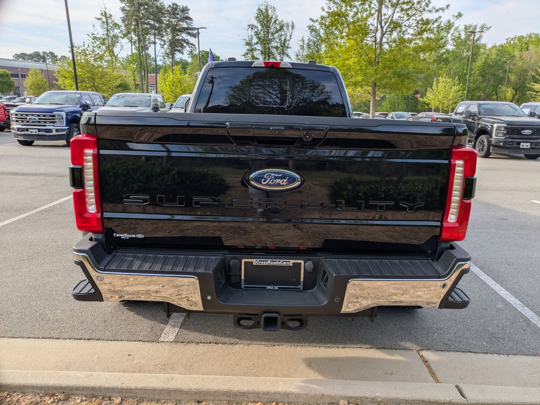 2023 Ford Super Duty F-350 DRW LARIAT