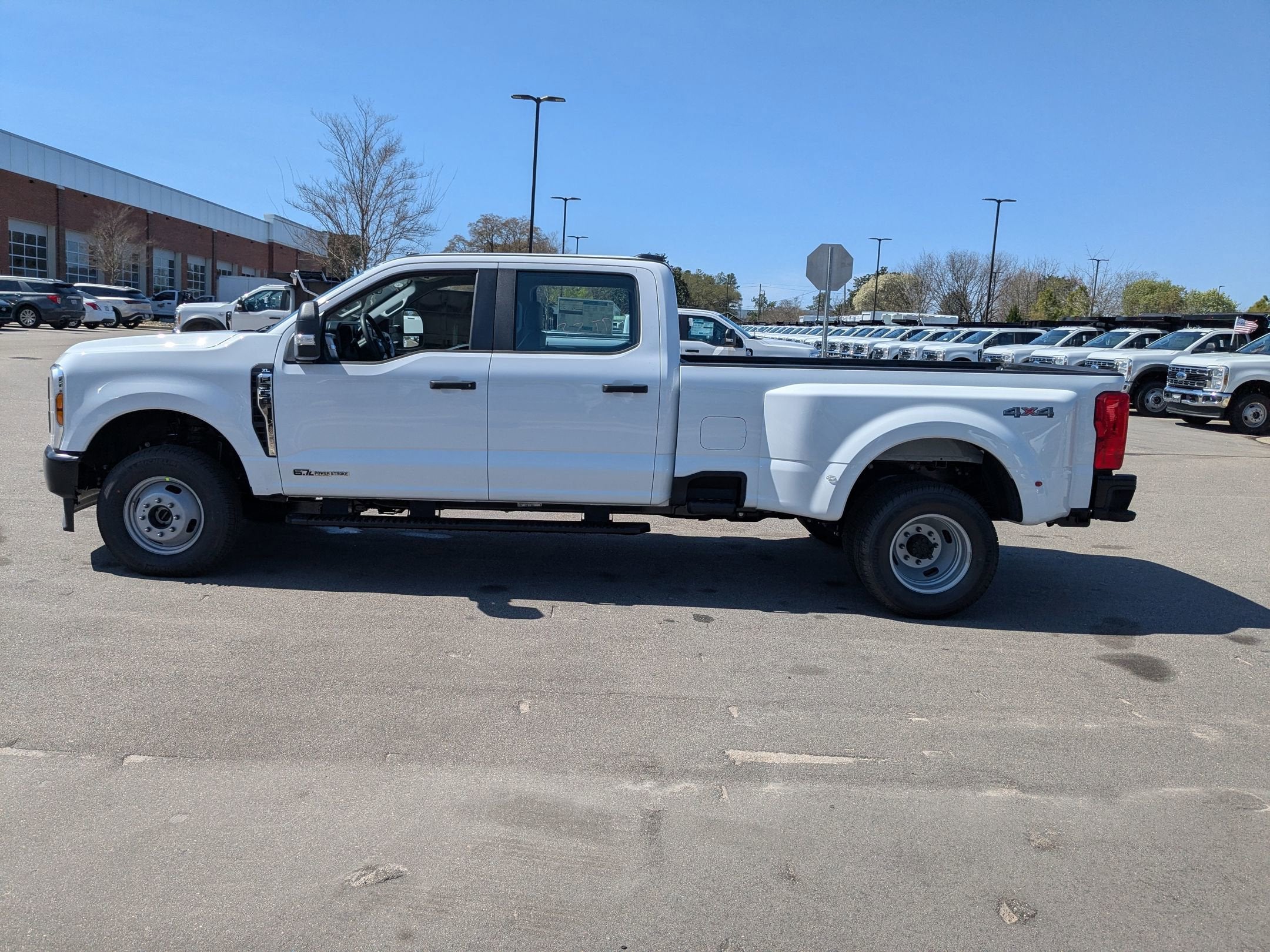 2026 Ford Super Duty F-350 DRW XL