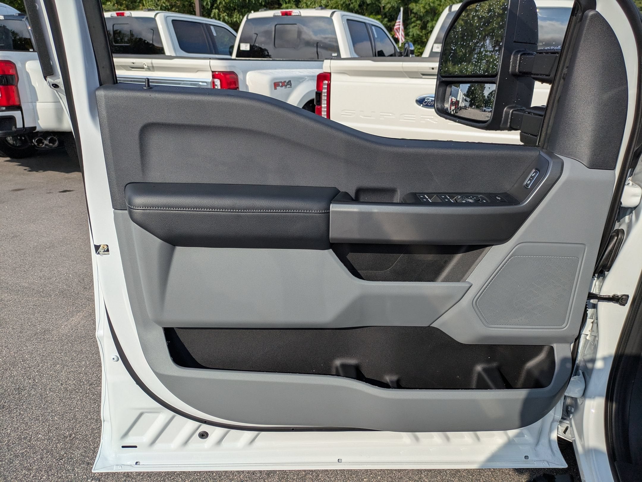 2026 Ford Super Duty F-350 DRW XLT