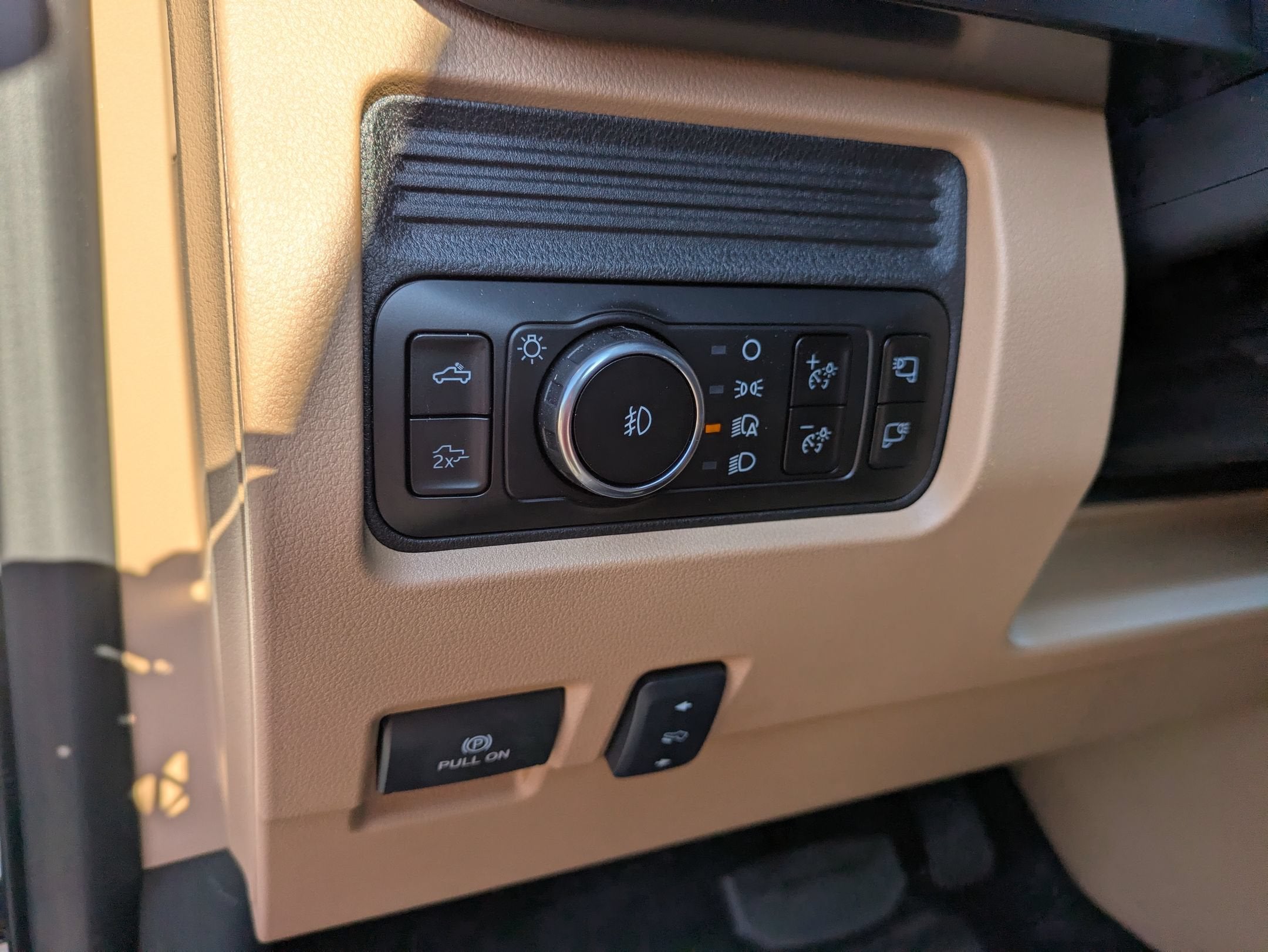 2026 Ford Super Duty F-450 DRW LARIAT