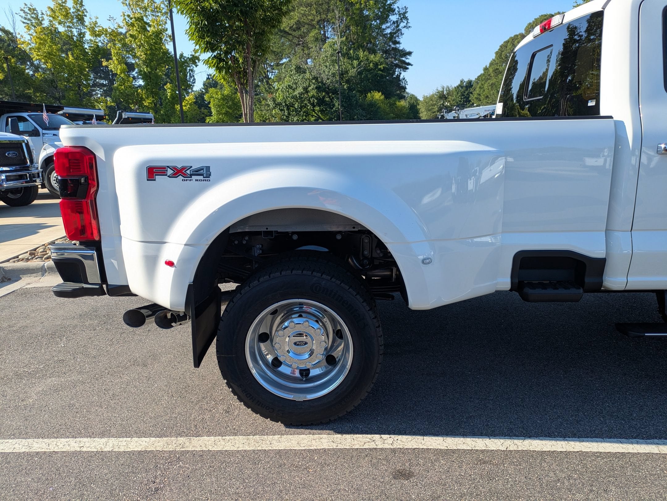 2026 Ford Super Duty F-450 DRW LARIAT