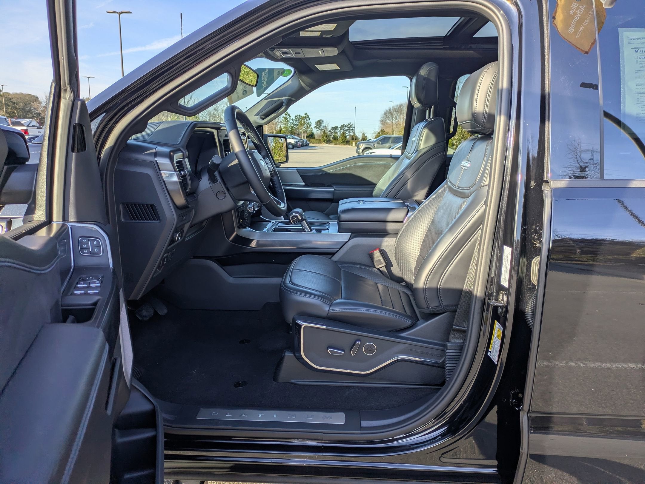 2025 Ford F-150 Platinum