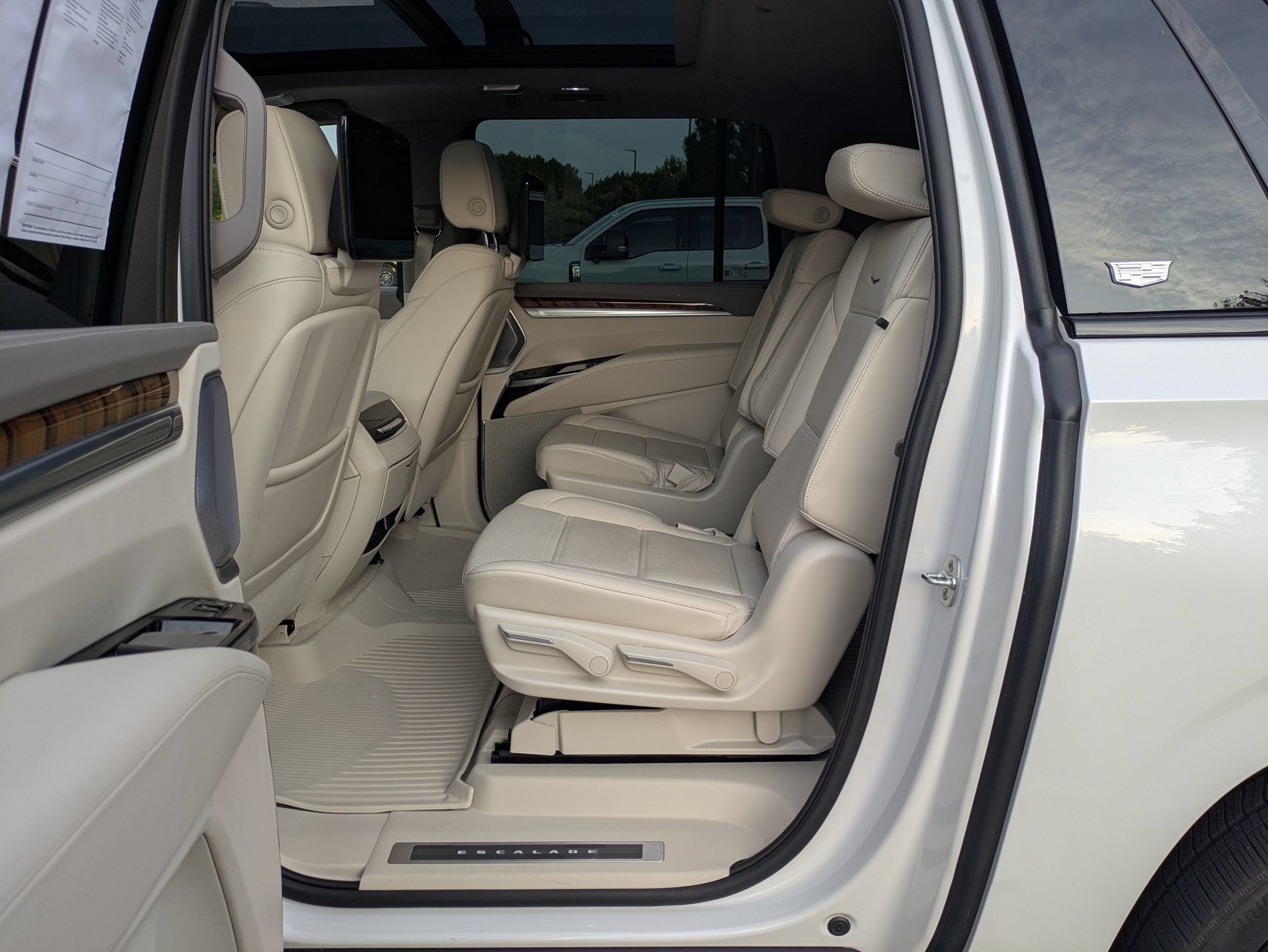 2025 Cadillac Escalade ESV 4WD Sport Platinum