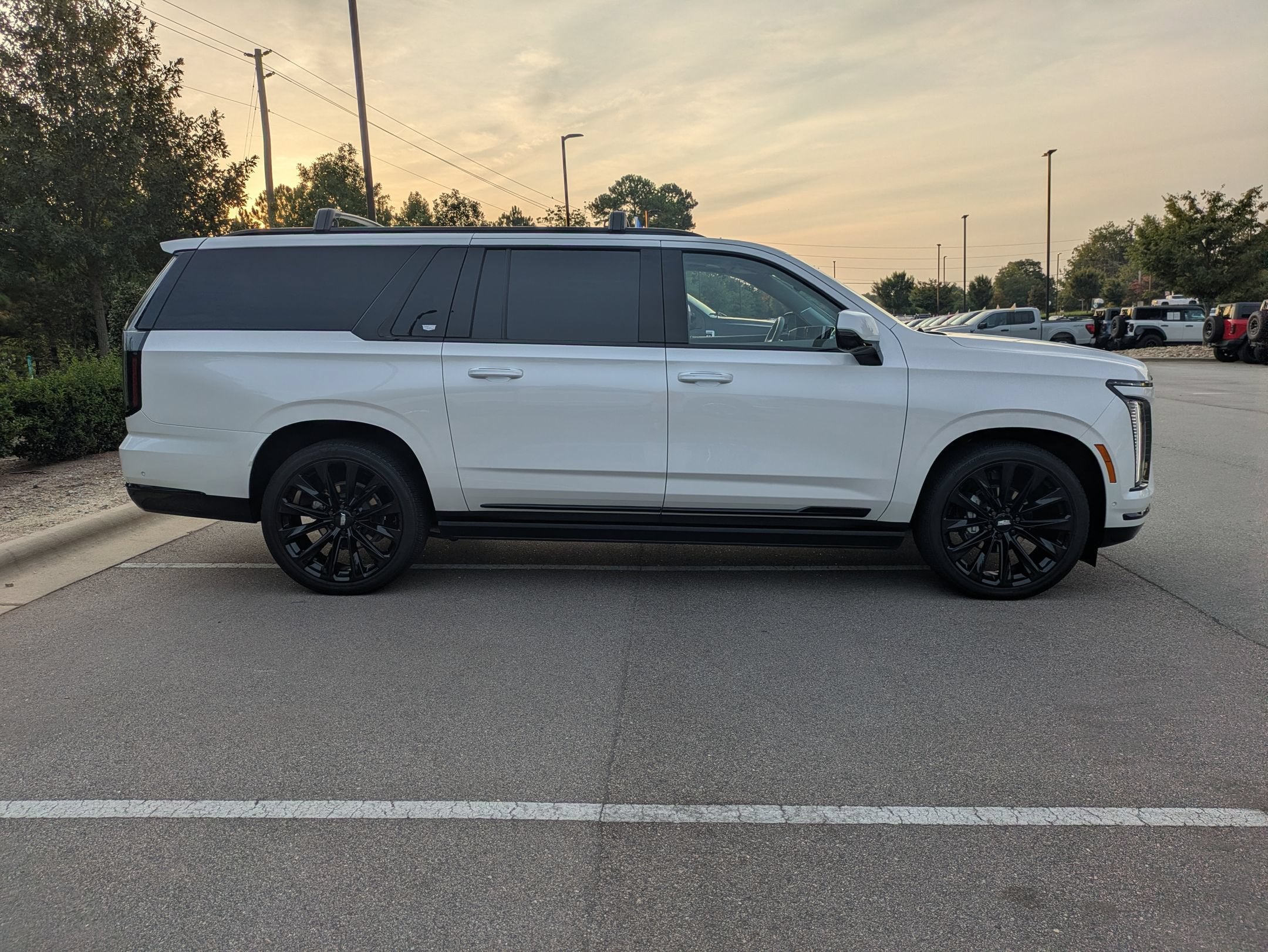 2025 Cadillac Escalade ESV 4WD Sport Platinum
