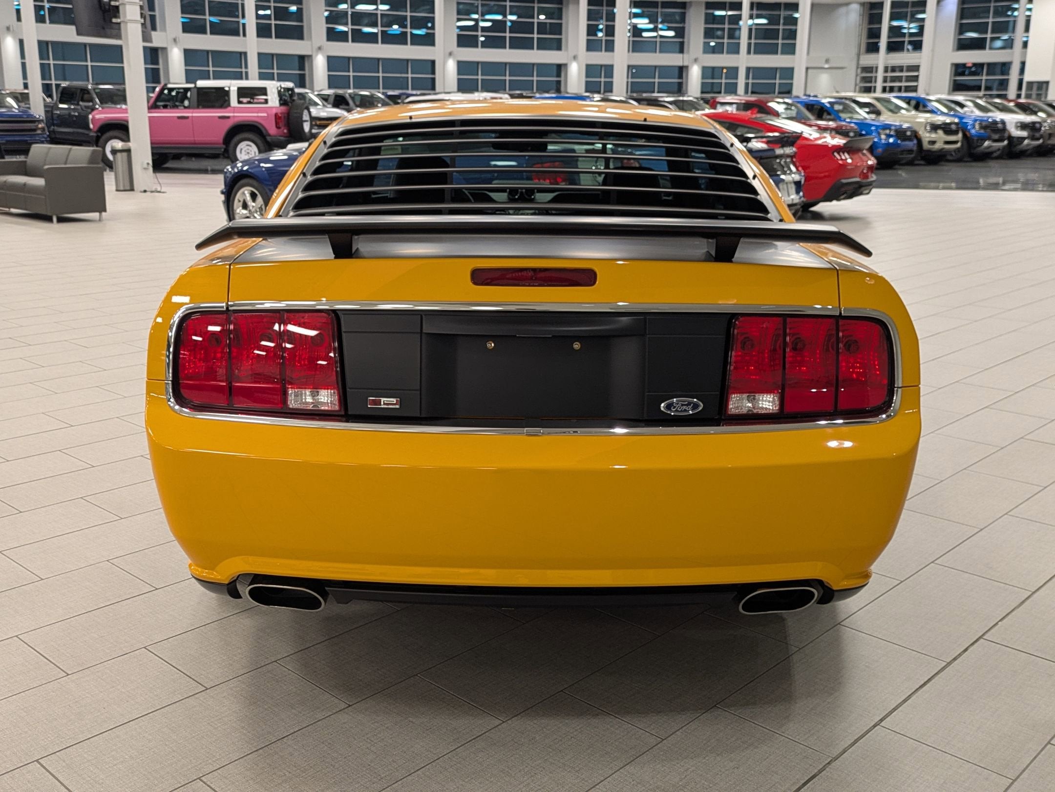 2007 Ford Mustang Saleen Parnelli Jones
