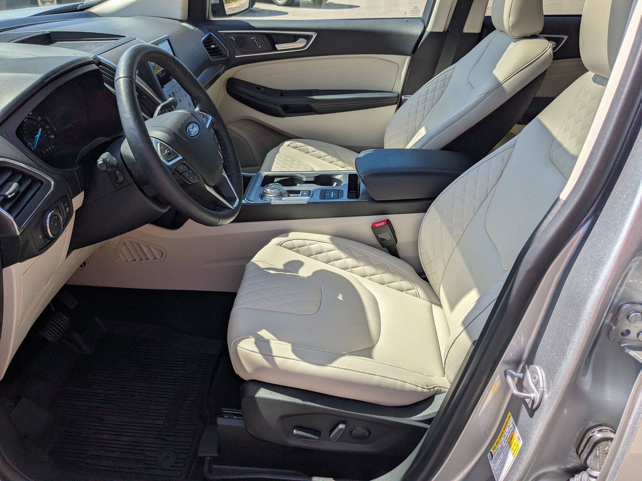 2023 Ford Edge Titanium