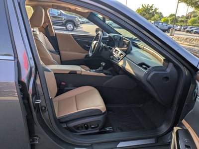 2025 Lexus ES ES 300h