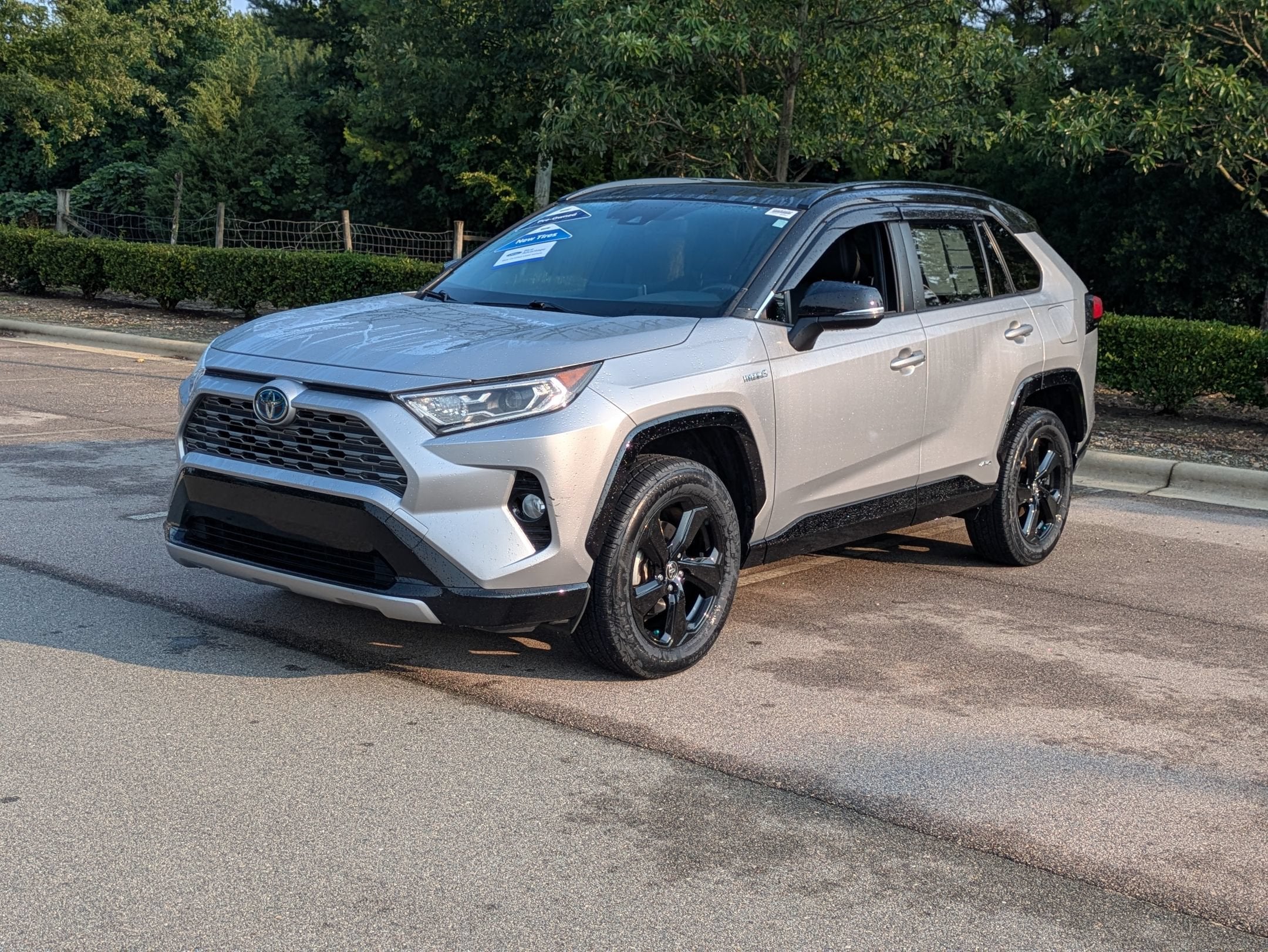 2020 Toyota RAV4 Hybrid XSE