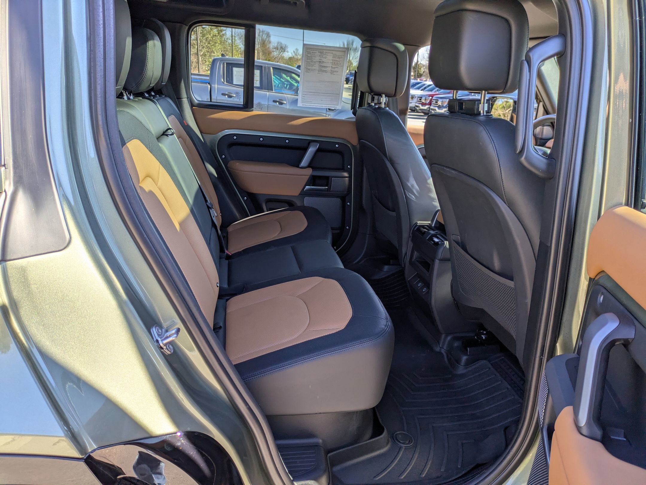 2024 Land Rover Defender X-Dynamic SE