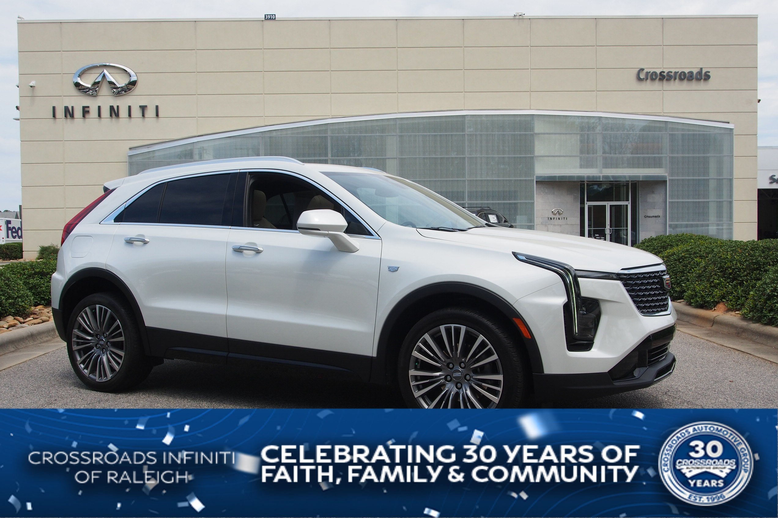 2024 Cadillac XT4 FWD Premium Luxury
