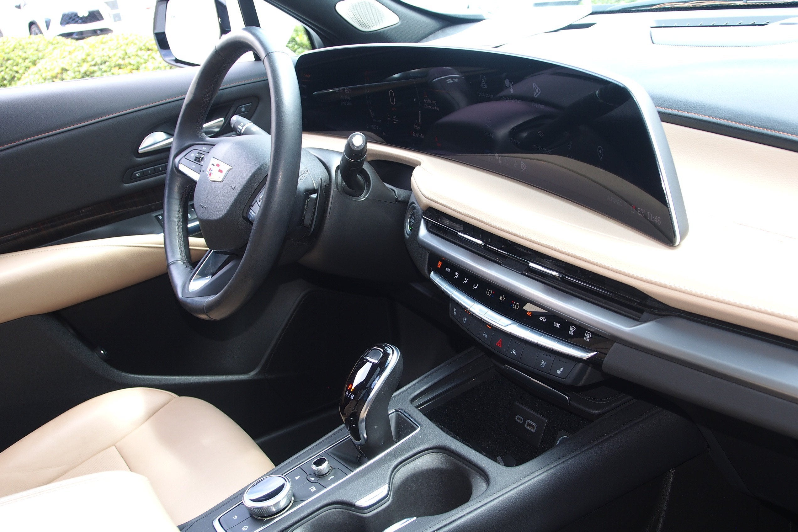 2024 Cadillac XT4 FWD Premium Luxury