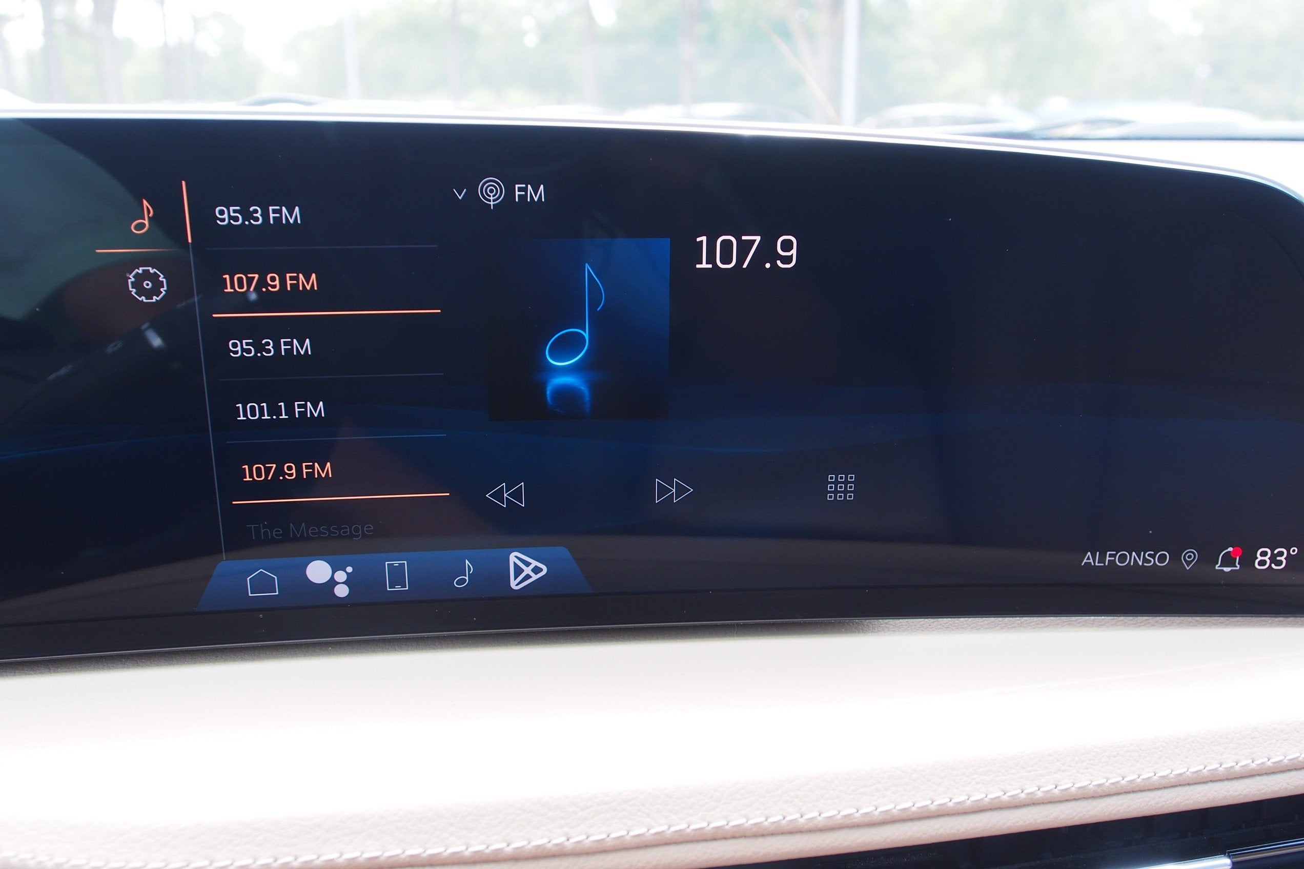 2024 Cadillac XT4 FWD Premium Luxury