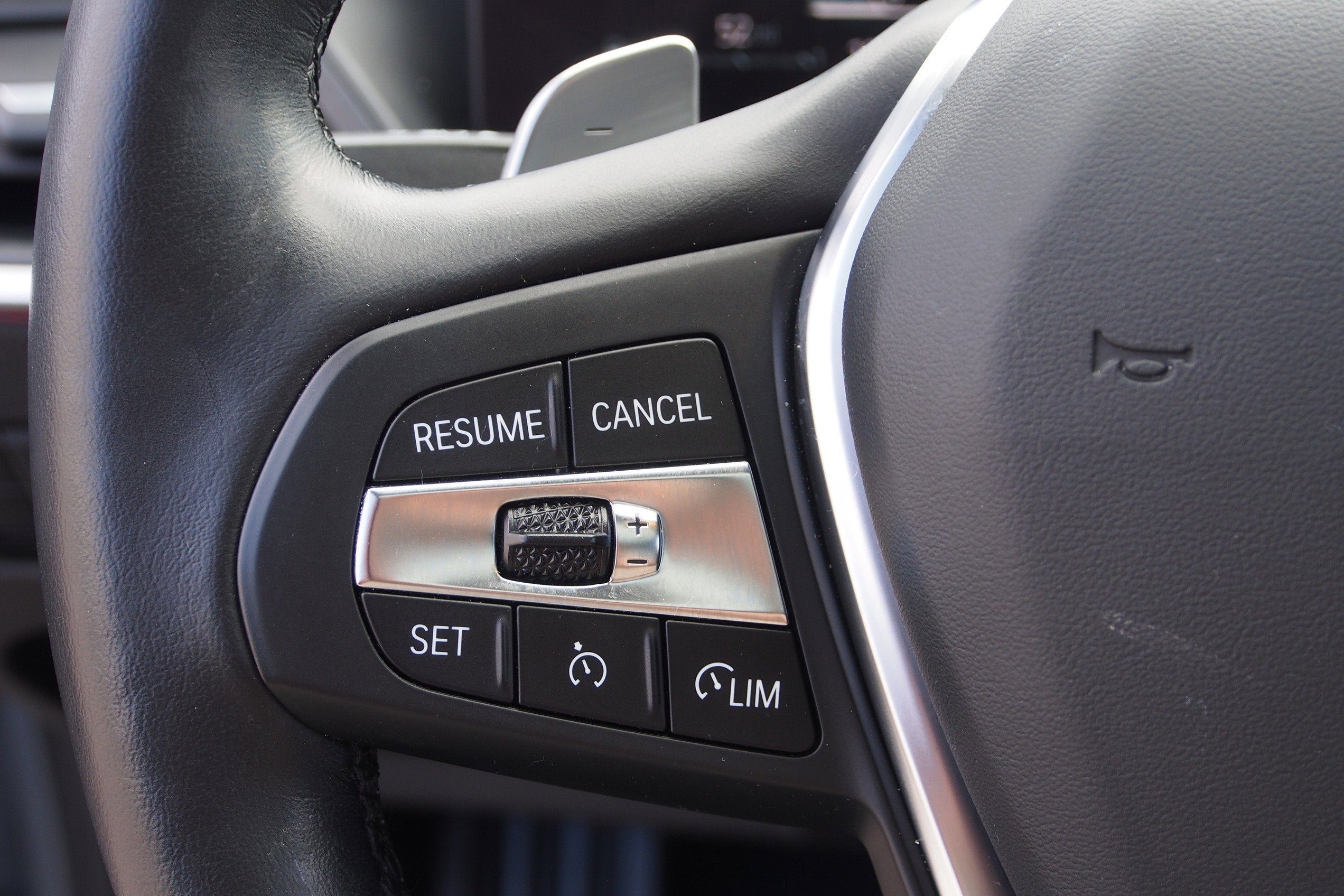 2023 BMW 3 Series 330i