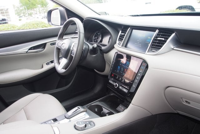 2023 INFINITI QX50 LUXE