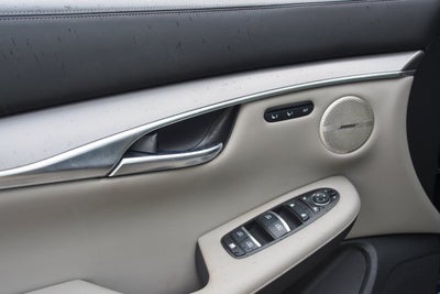 2023 INFINITI QX50 LUXE