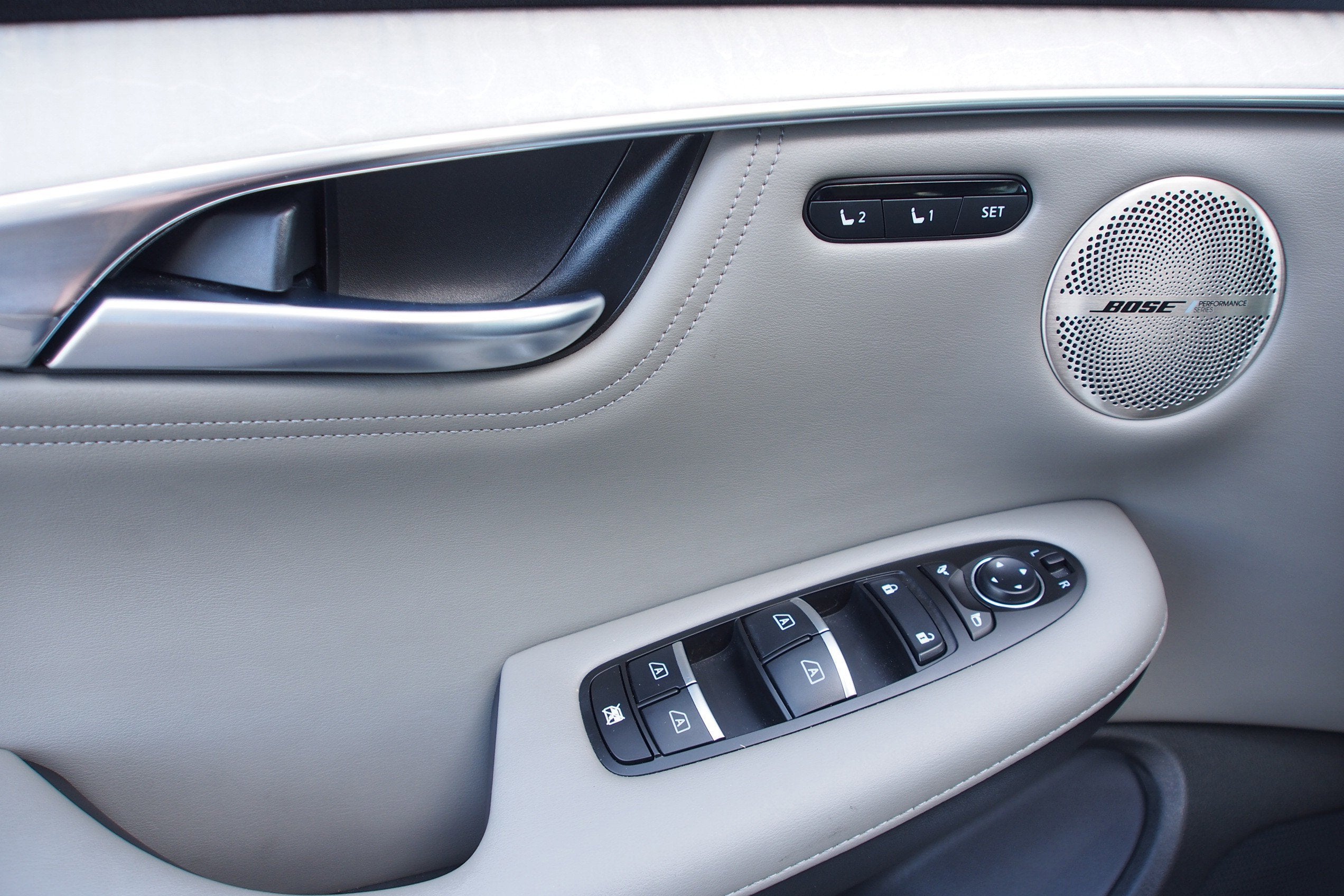 2023 INFINITI QX50 SENSORY