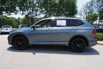 2022 Volkswagen Tiguan SE R-Line Black
