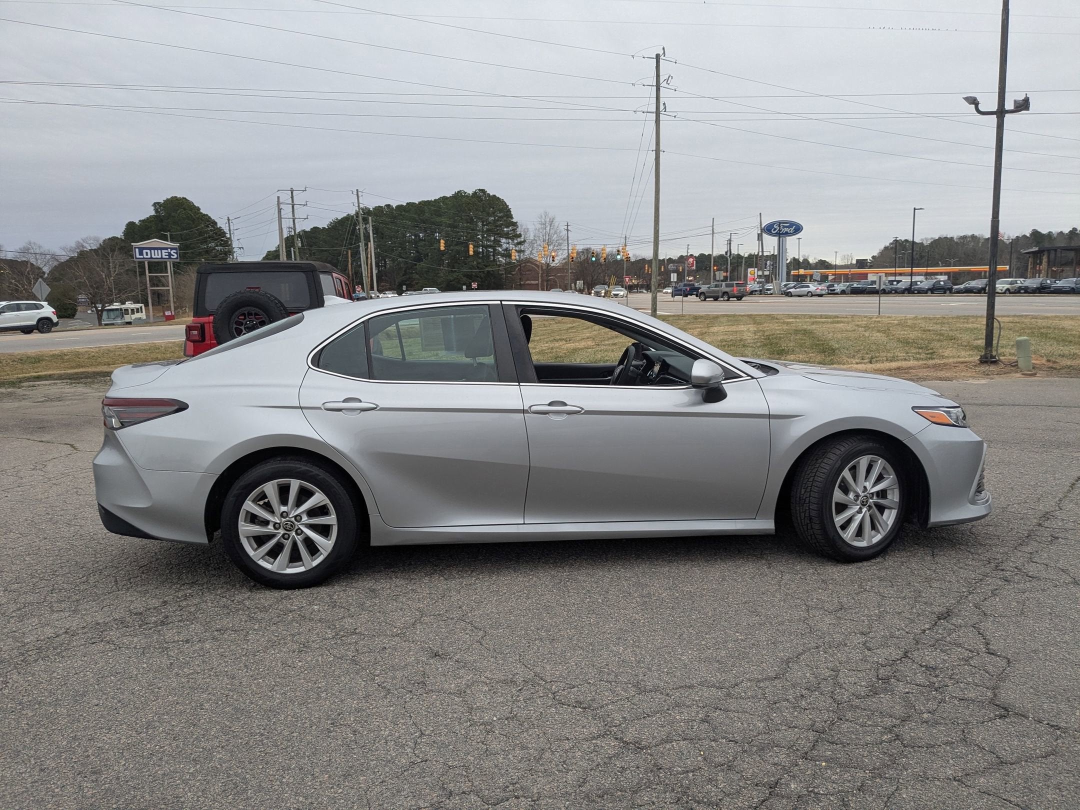 2022 Toyota Camry LE