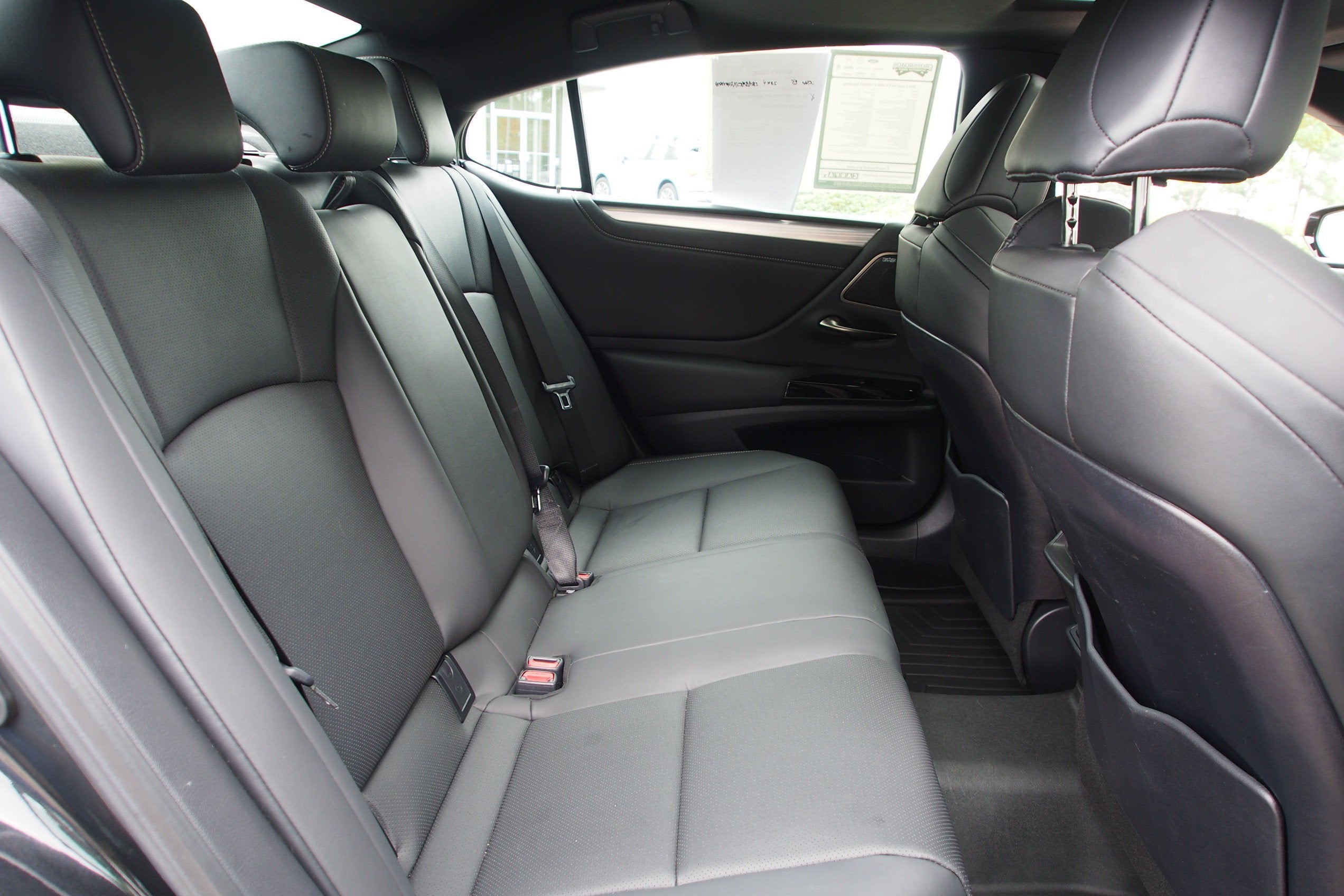 2024 Lexus ES ES 300h F SPORT Handling