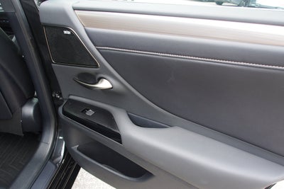 2024 Lexus ES ES 300h F SPORT Handling
