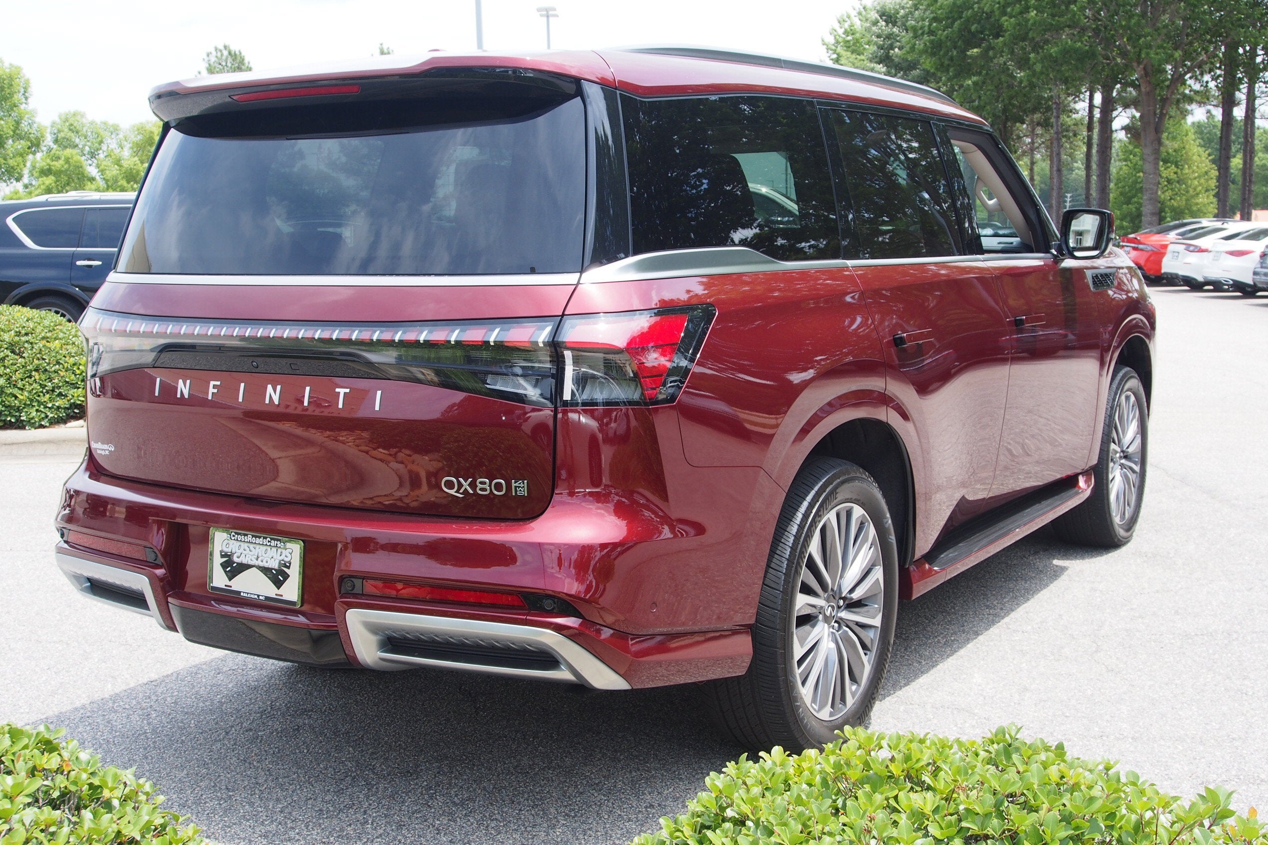 2025 INFINITI QX80 SENSORY