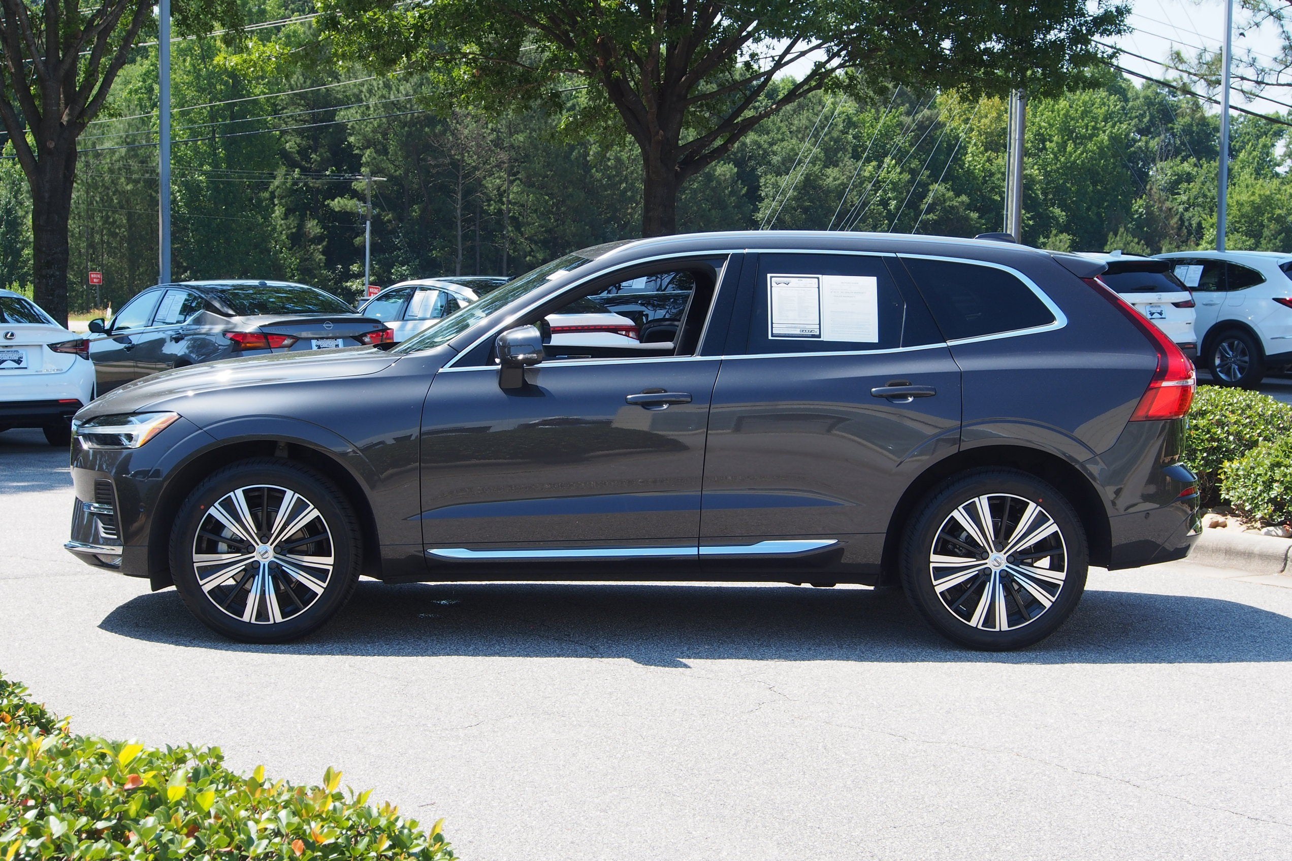 2023 Volvo XC60 Ultimate Bright Theme