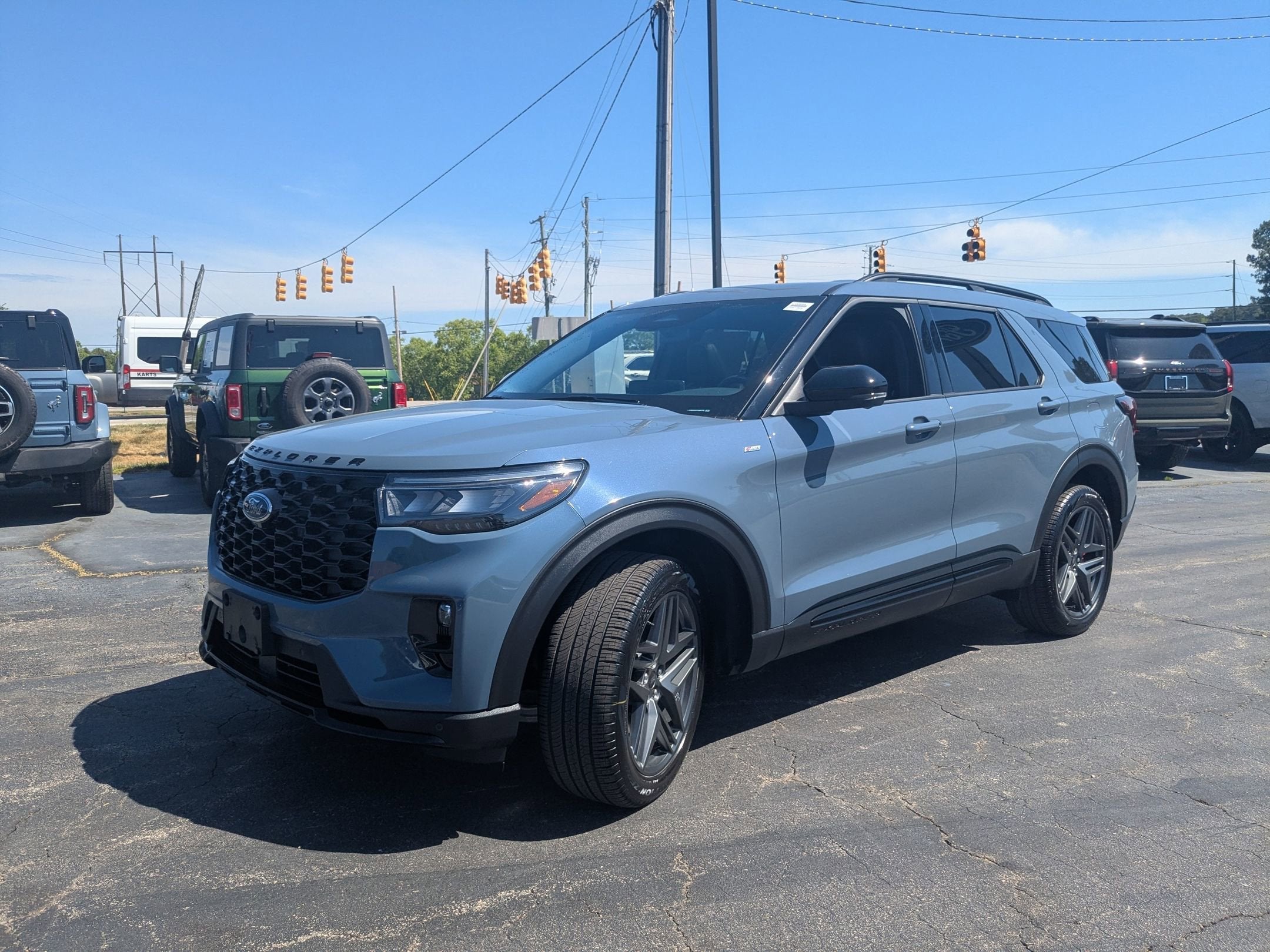 2026 Ford Explorer ST-Line