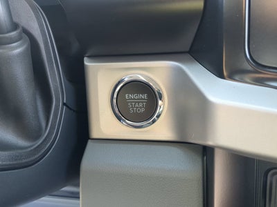 2027 Ford Super Duty F-350 SRW XLT