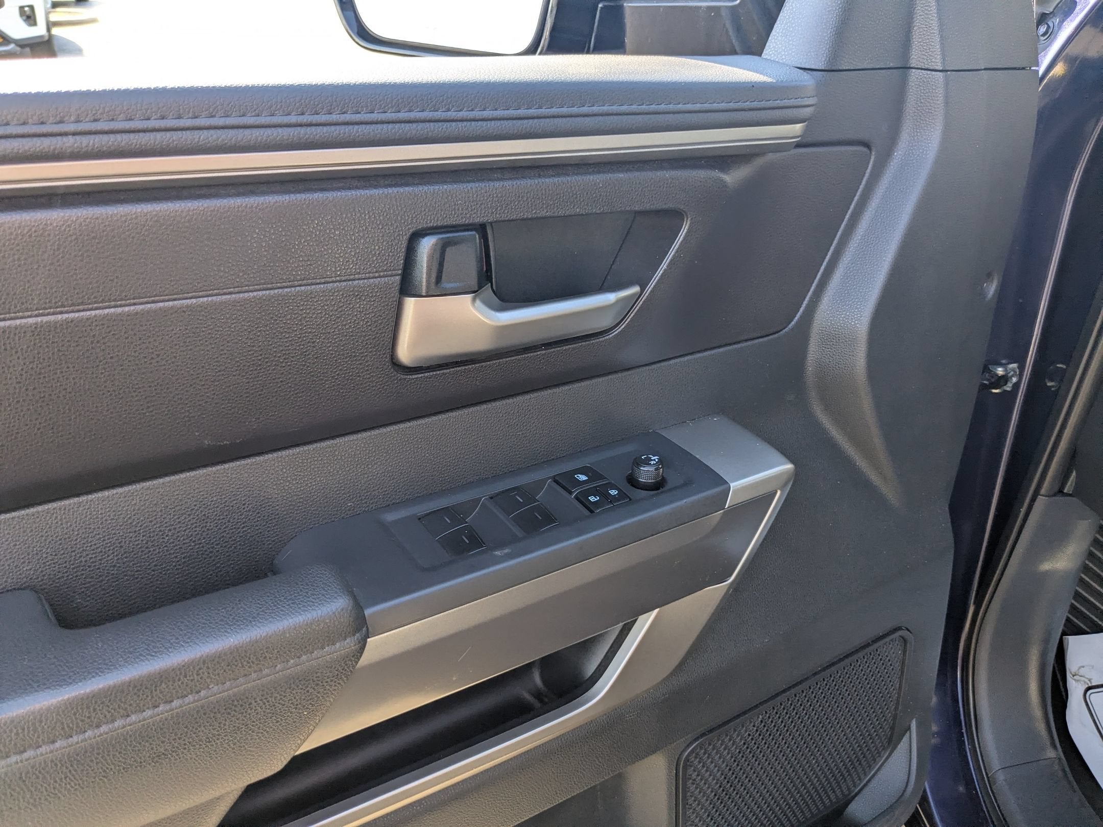 2022 Toyota Tundra 4WD SR5
