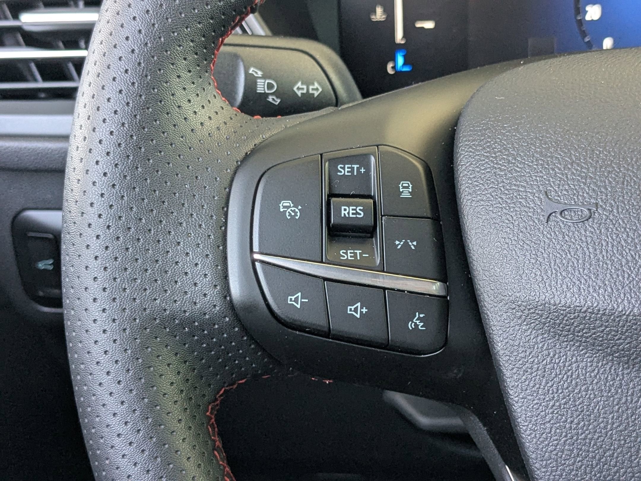 2025 Ford Escape ST-Line - Crossroads Courtesy Demo