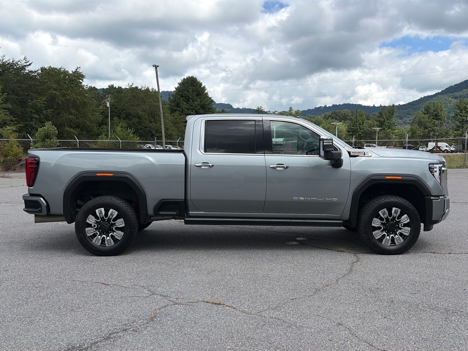 2024 GMC Sierra 2500HD Denali